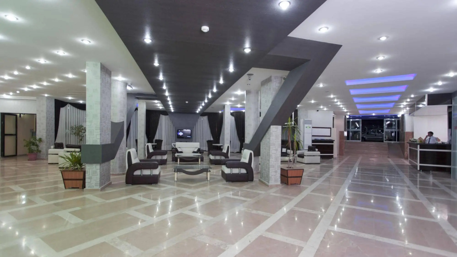 Monte Carlo Hotel - All Inclusive