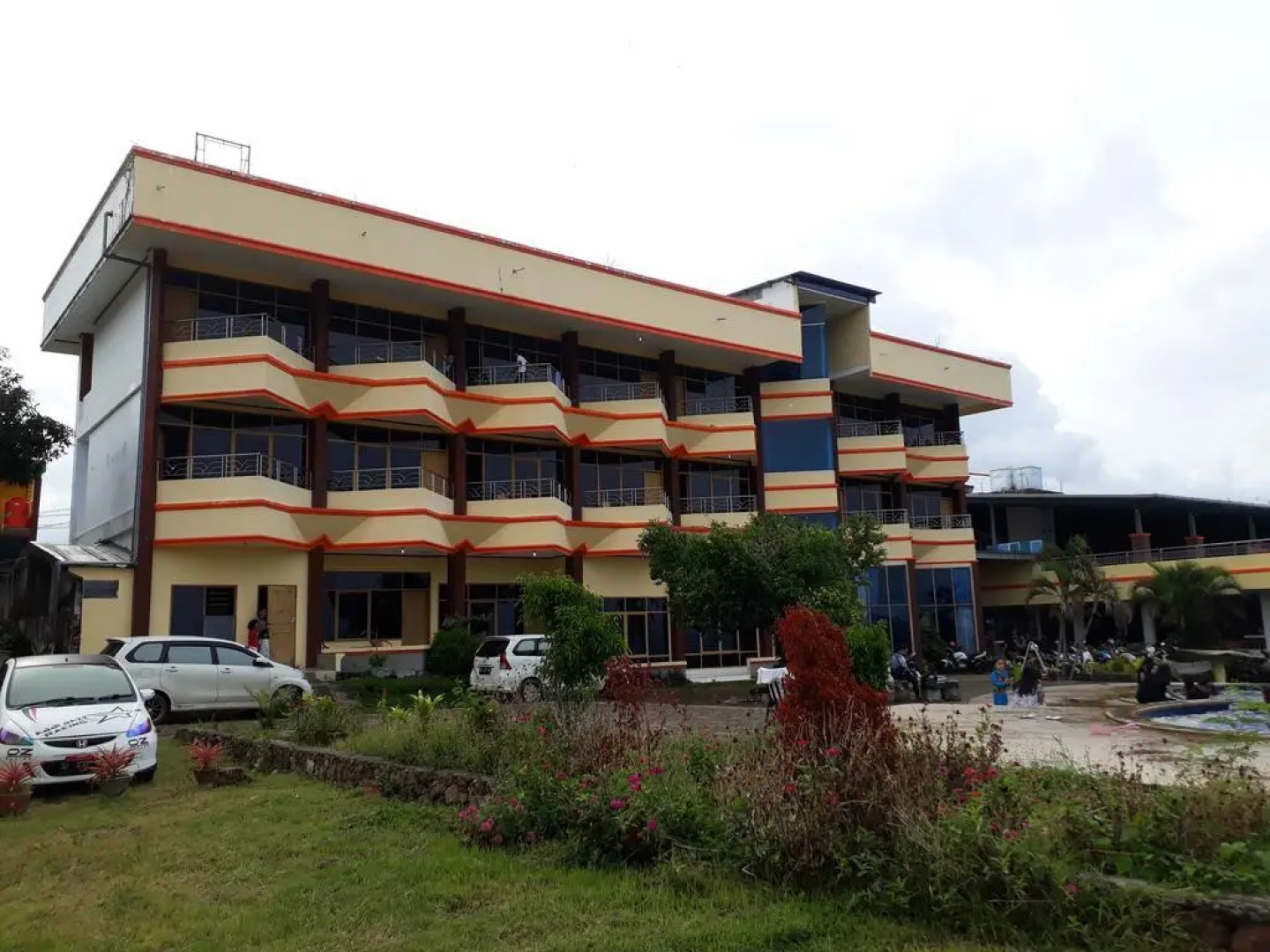 BUKIT KENARI Hotel & Restaurant