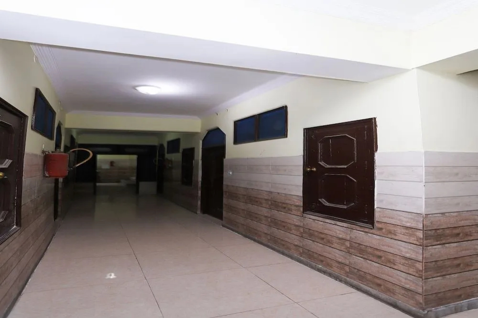 OYO 43688 Hotel Surya