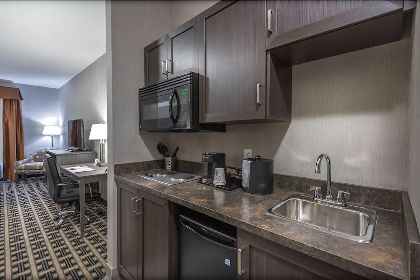 Timber Ridge Inn and Suites