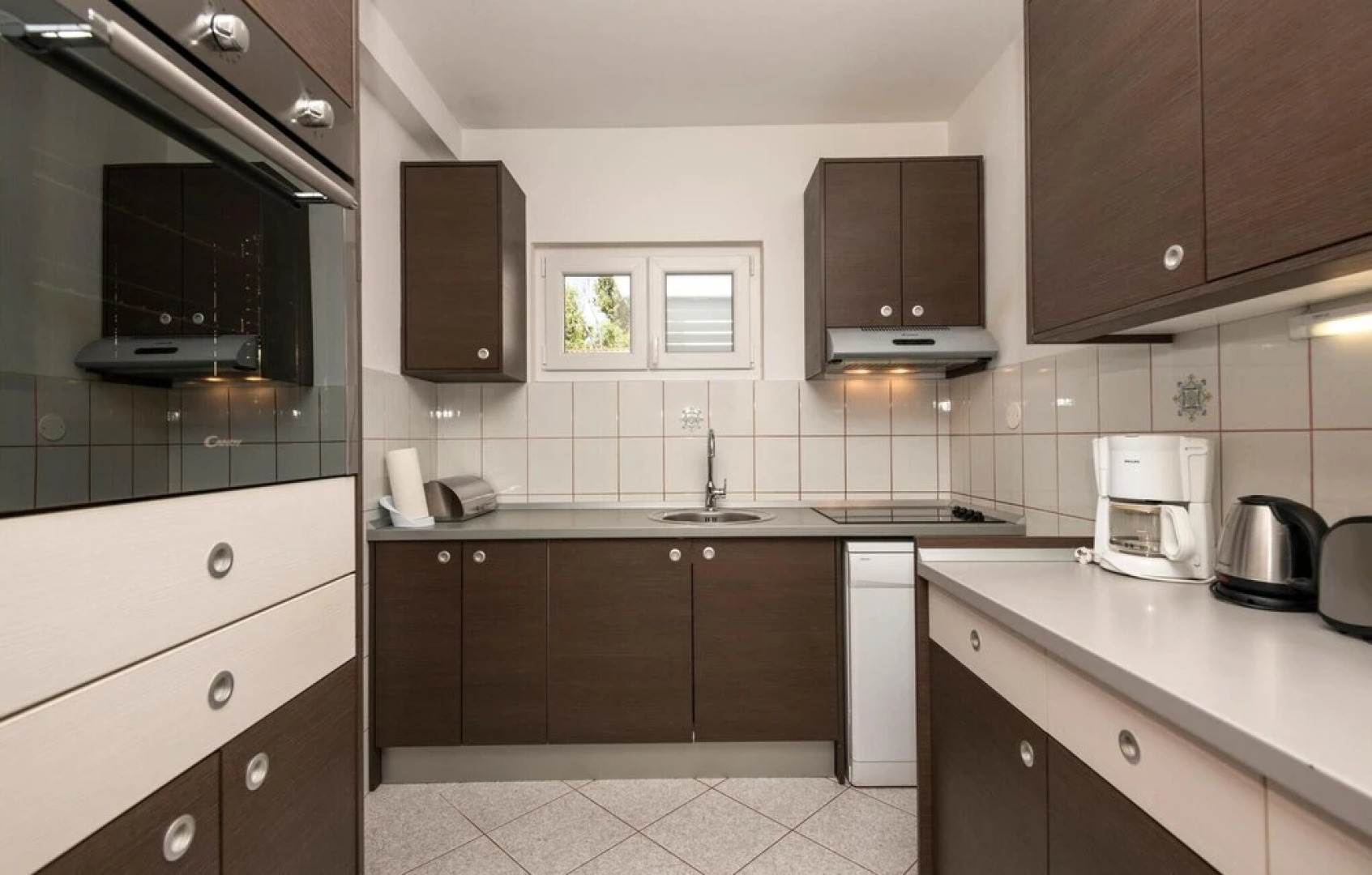 Amazing Home in Makarska With Wifi and 3 Bedrooms