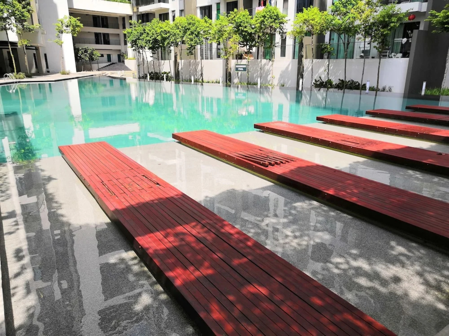 Univ 360 Cozy Apartment with Pool View