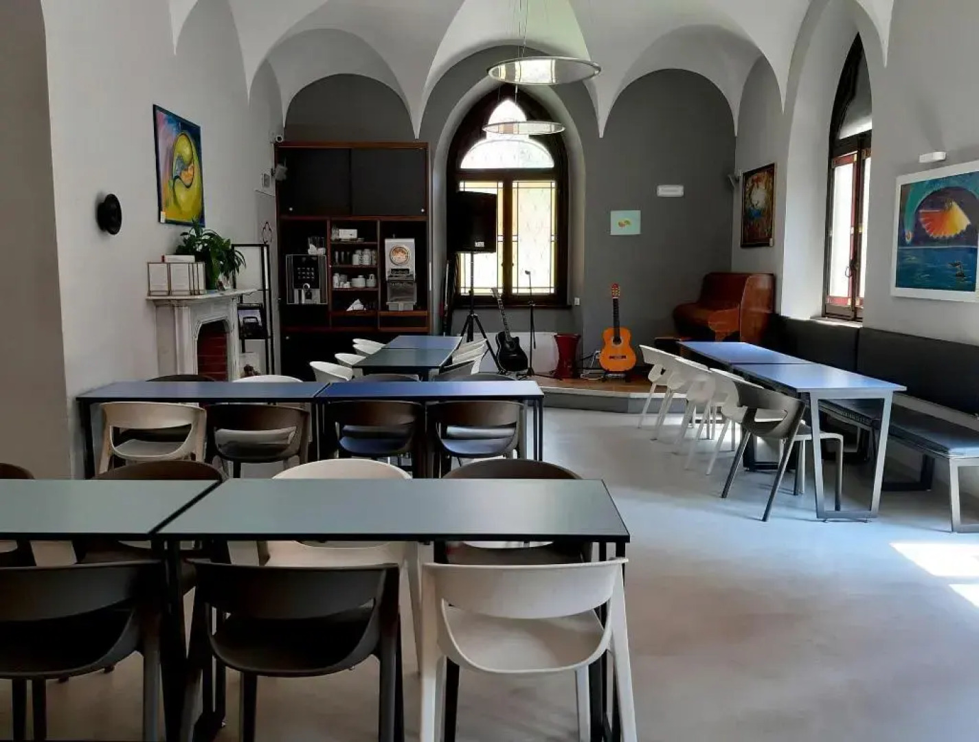 Babila Hostel & Bistrot