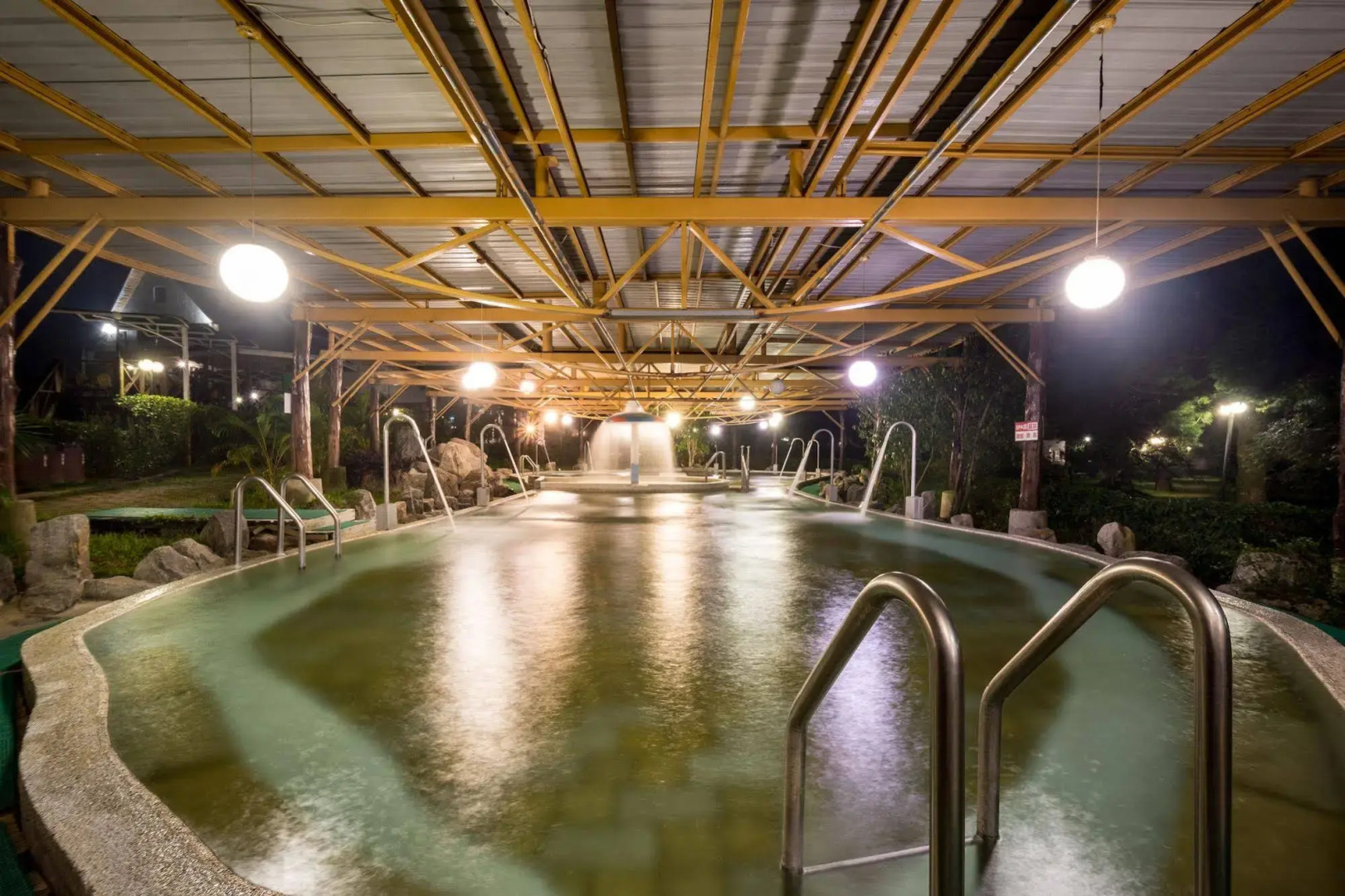 CRYSTAL RESORT - European Villa