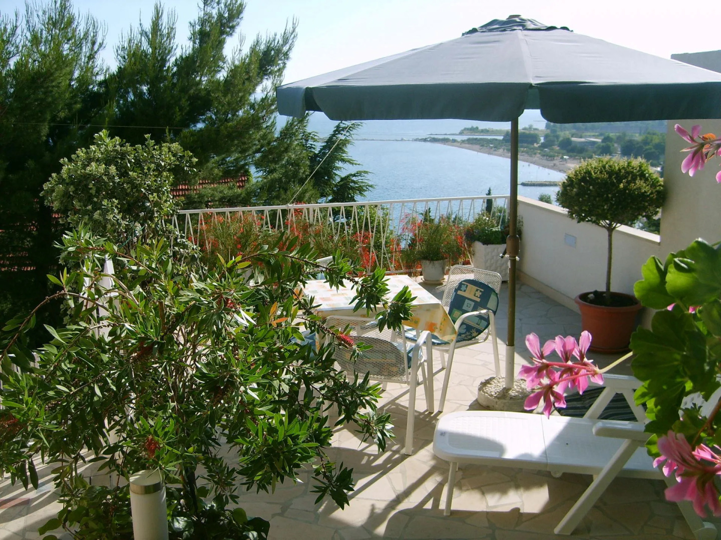 Apartment Ivan - with parking : A2 bungalov Omis, Riviera Omis