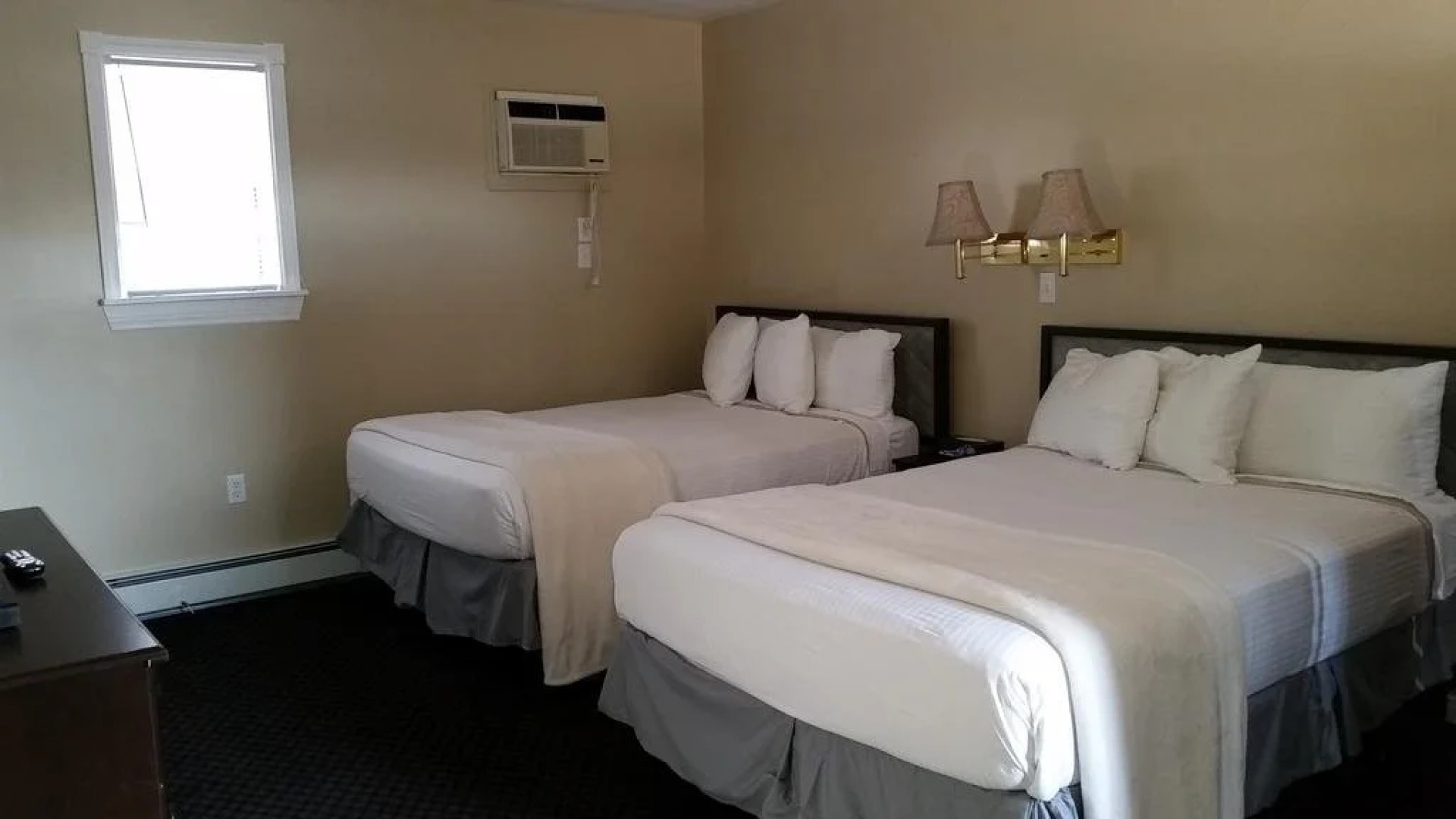 Middleton Motel & Suites