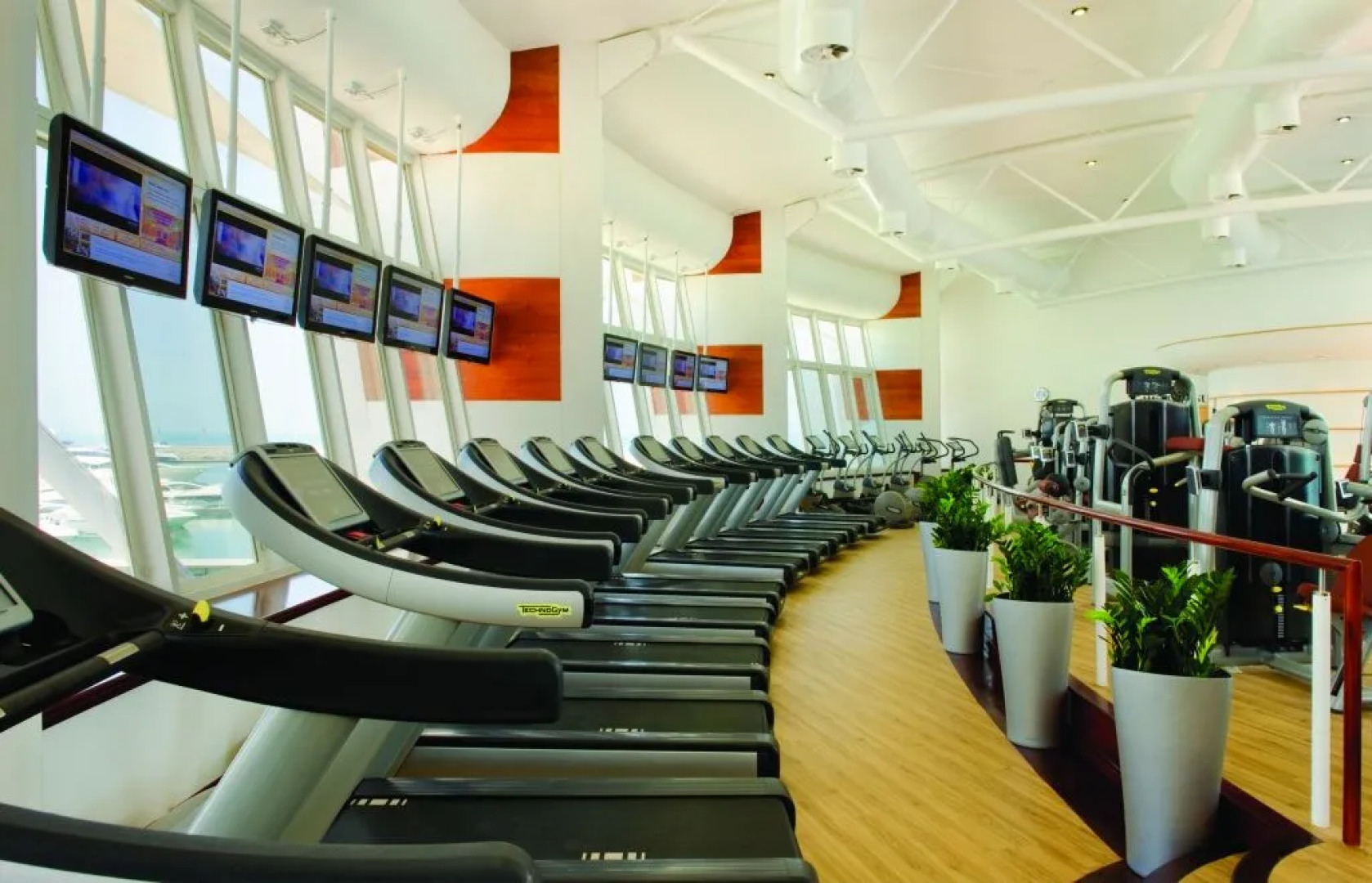 Jumeirah Beach Hotel Dubai