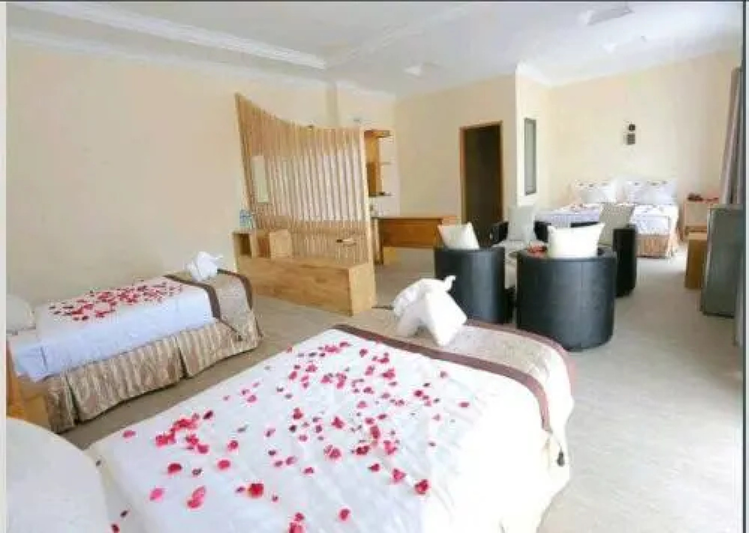Noble Chaung Tha Hotel