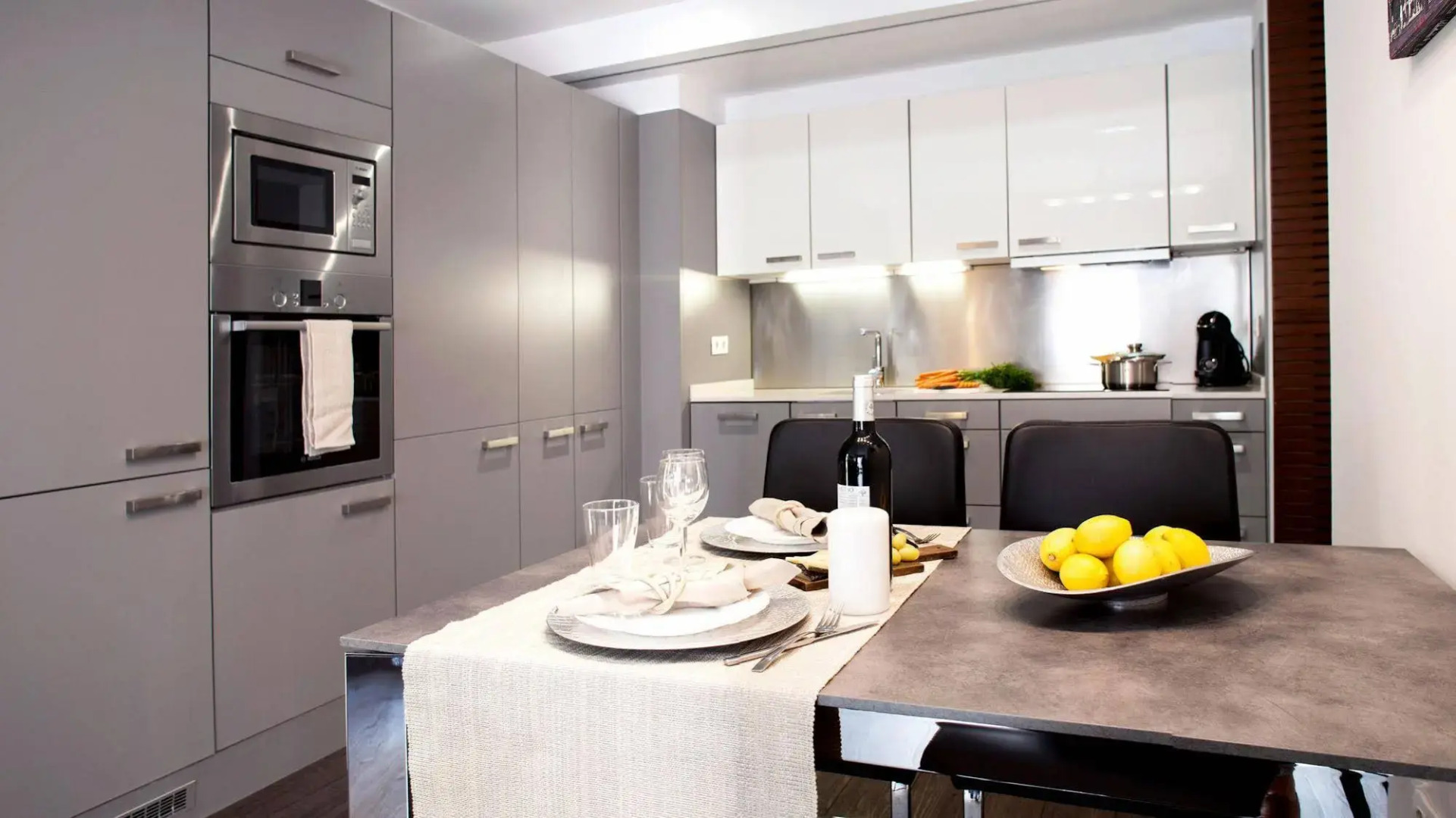 Aspasios Catedral Apartments