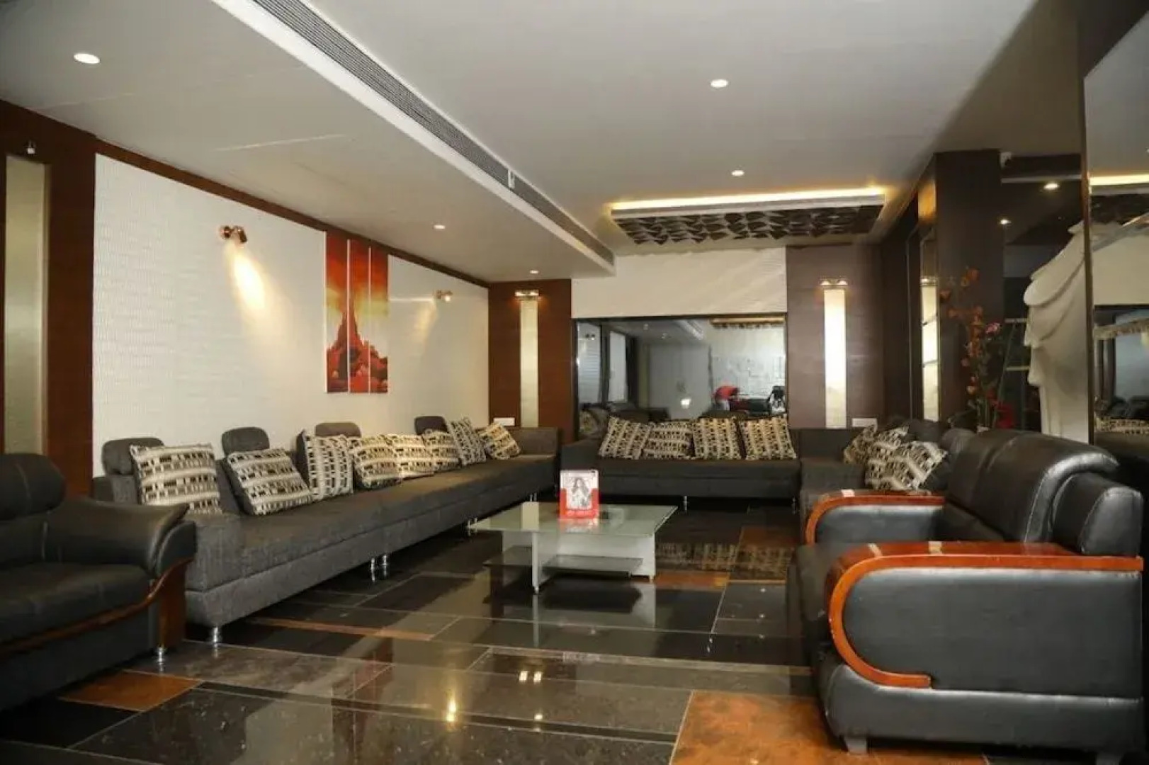 Four Season Recreation Hotel and Spa