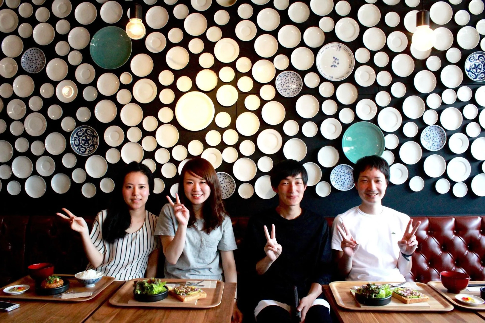 Hostel and Dining Tanga Table