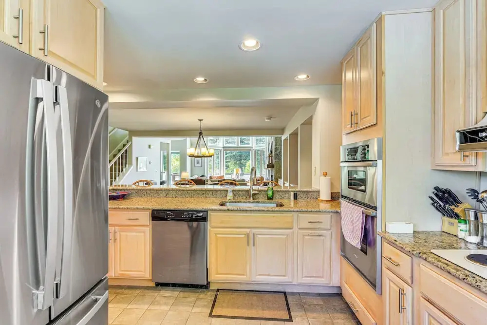 Walk to Ski Lift: Spacious Condo in West Dover!