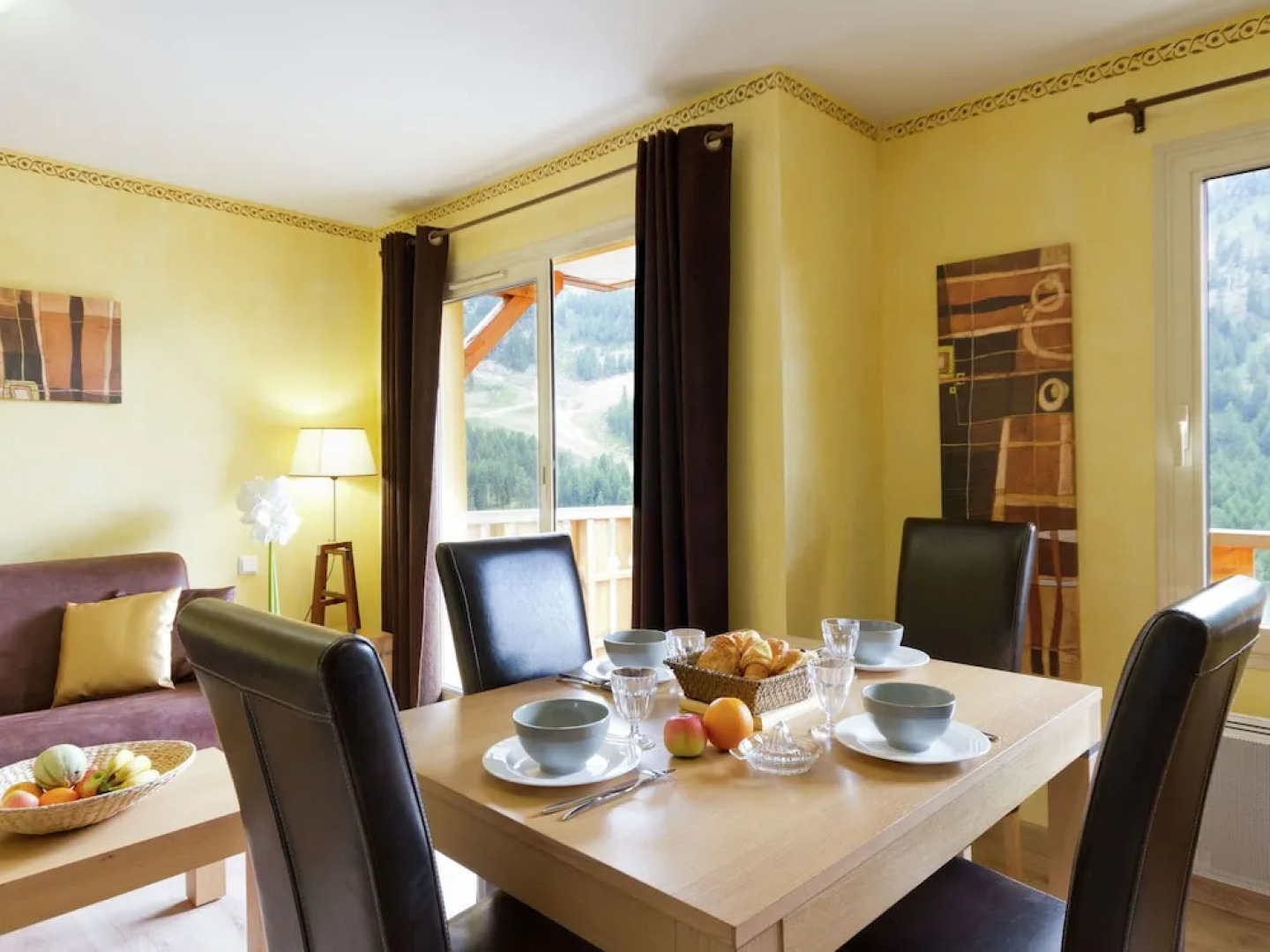 Family Apartment With Balcony 200 m. From the City Center