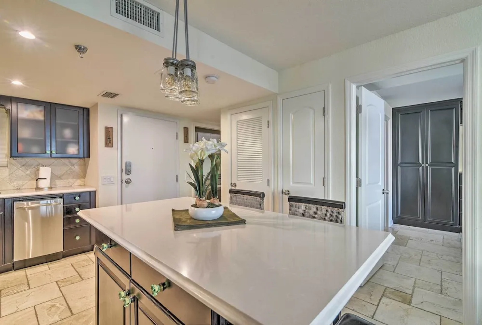 Gulf-view Hudson Condo in Waterfront Resort!