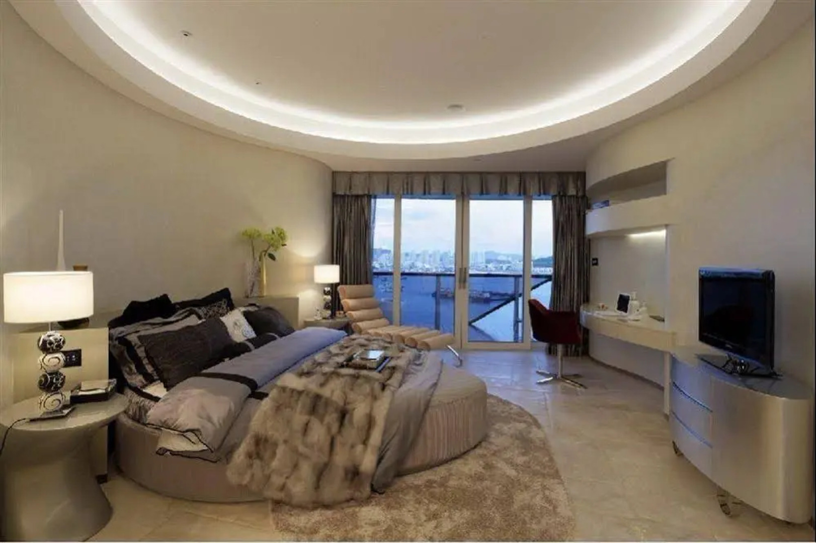 Reclusive Life Phoenix Island