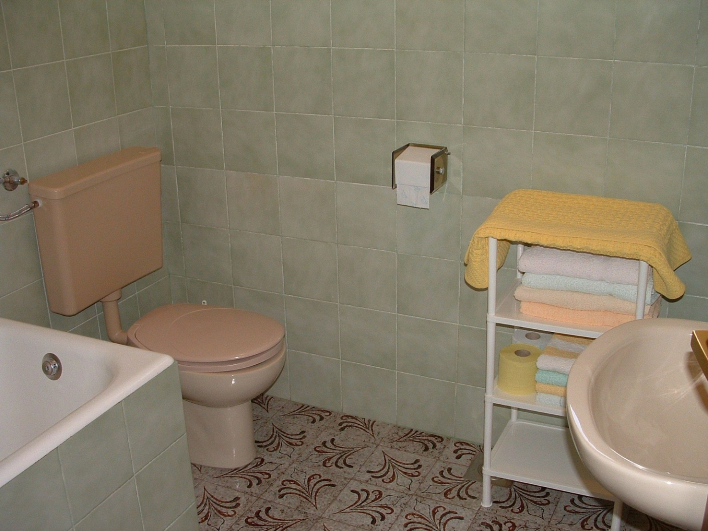 Apartment Sim - 130 m from sea: A1 Zuti Bol, Island Brac