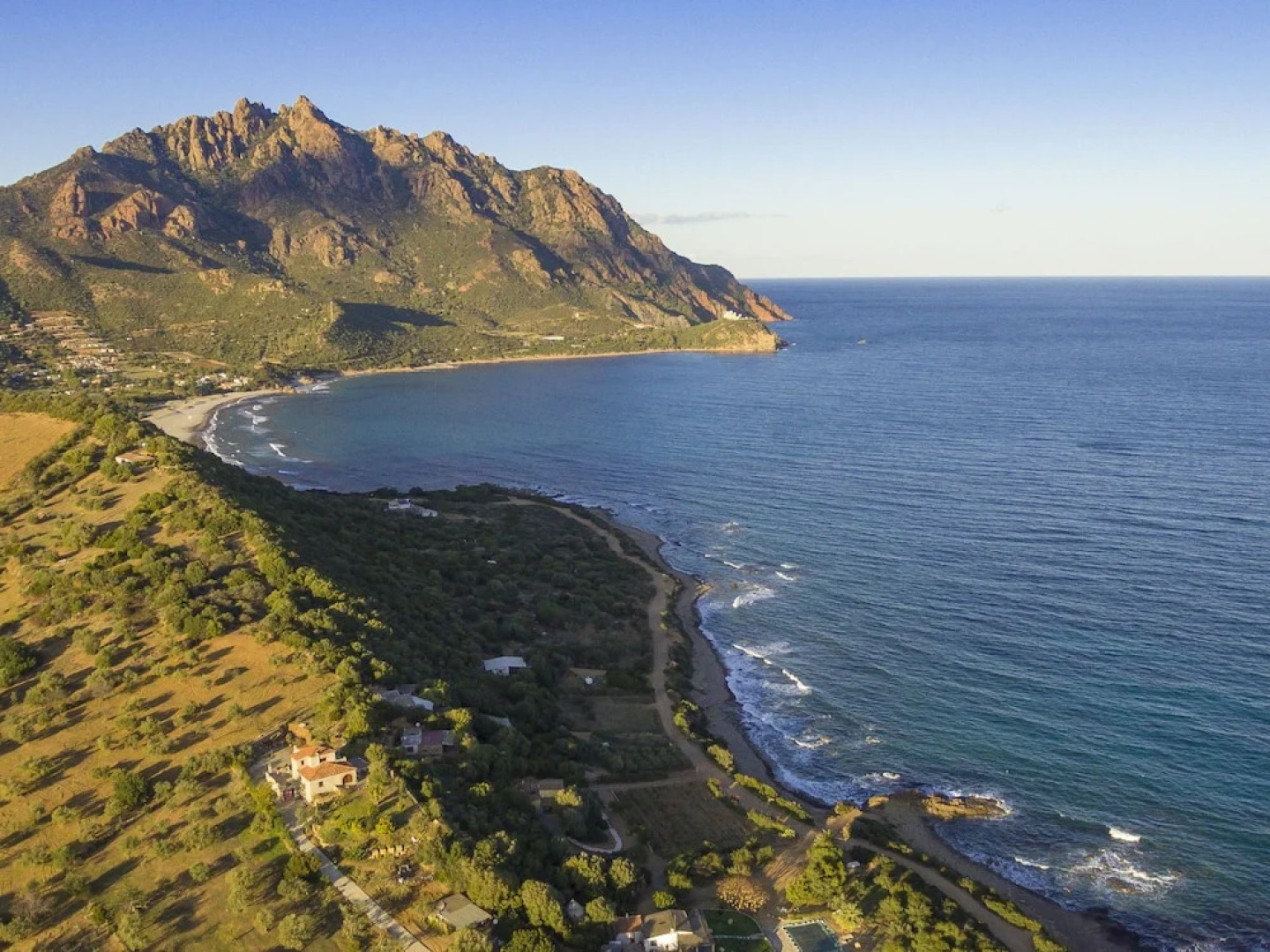 Panoramic Villa With Pool, Near the Beach