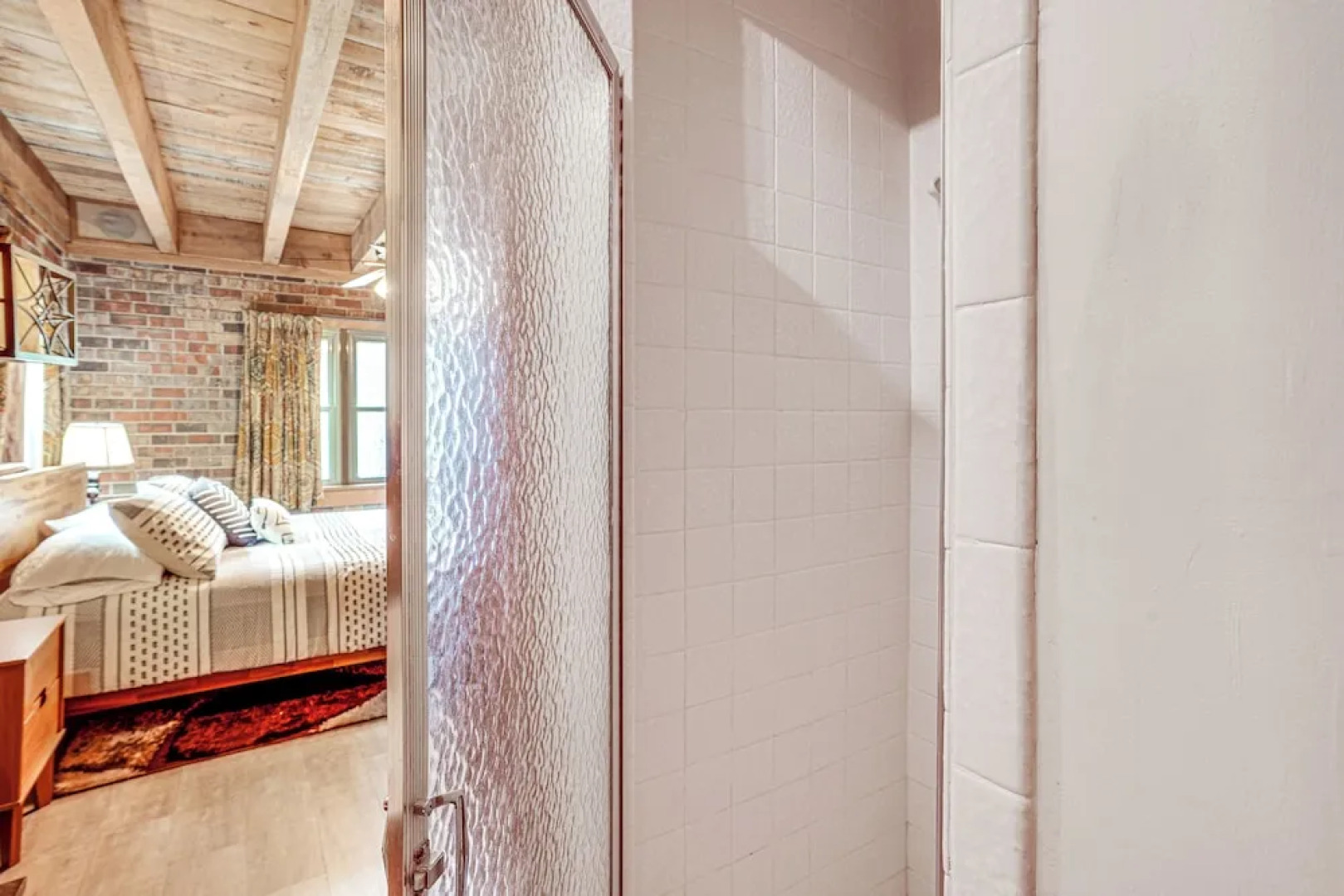 Treehouse-style Cabin, 1 Mi to Massanutten Resort