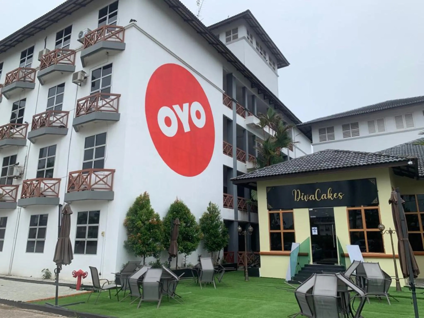 Capital O 90146 Alh Continental Resort