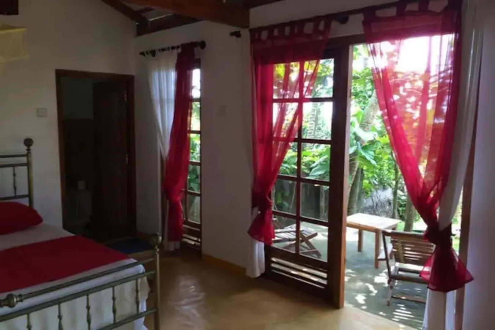 7th Wave Beach House