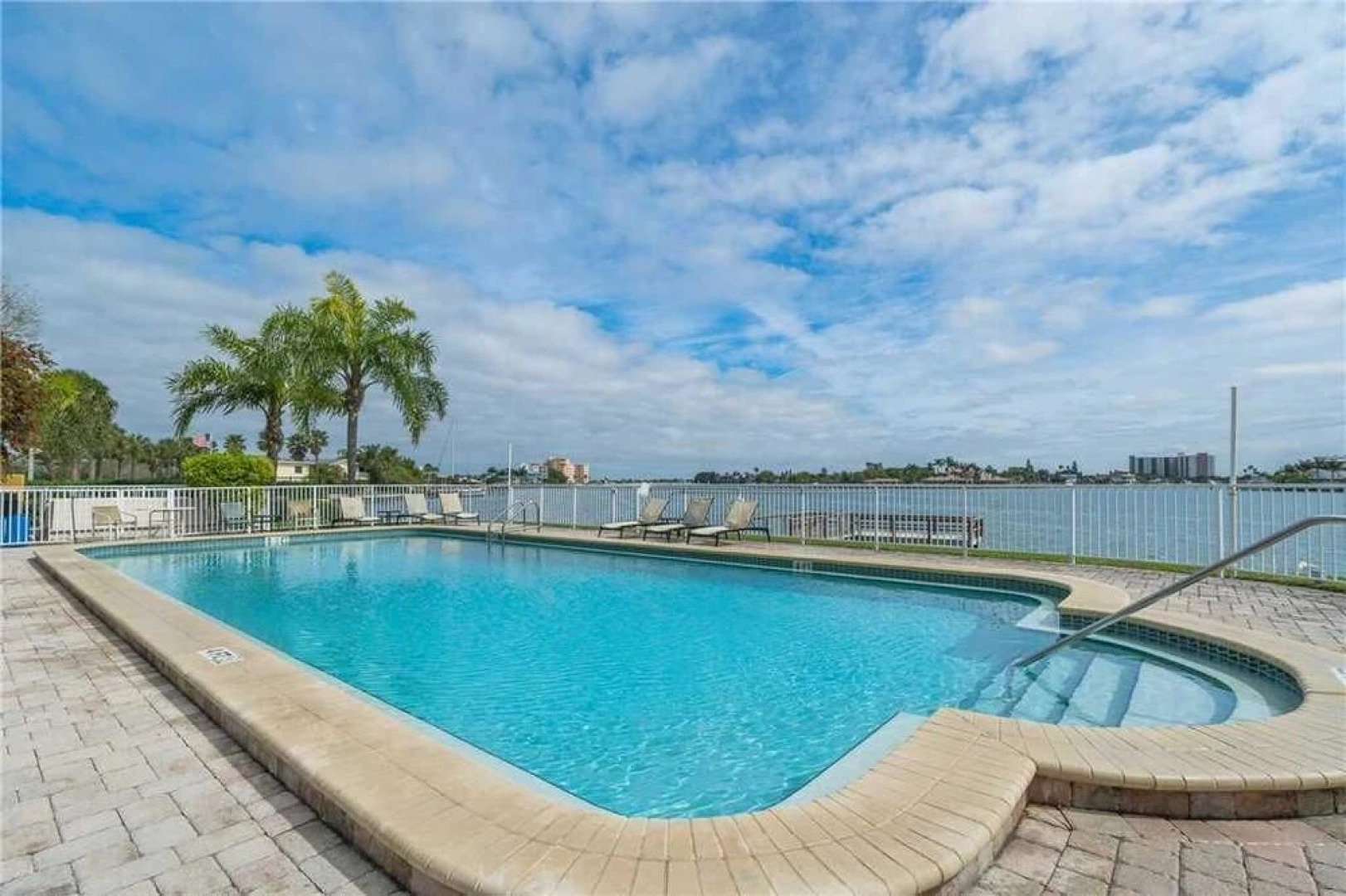 203 - Palms of Treasure Island