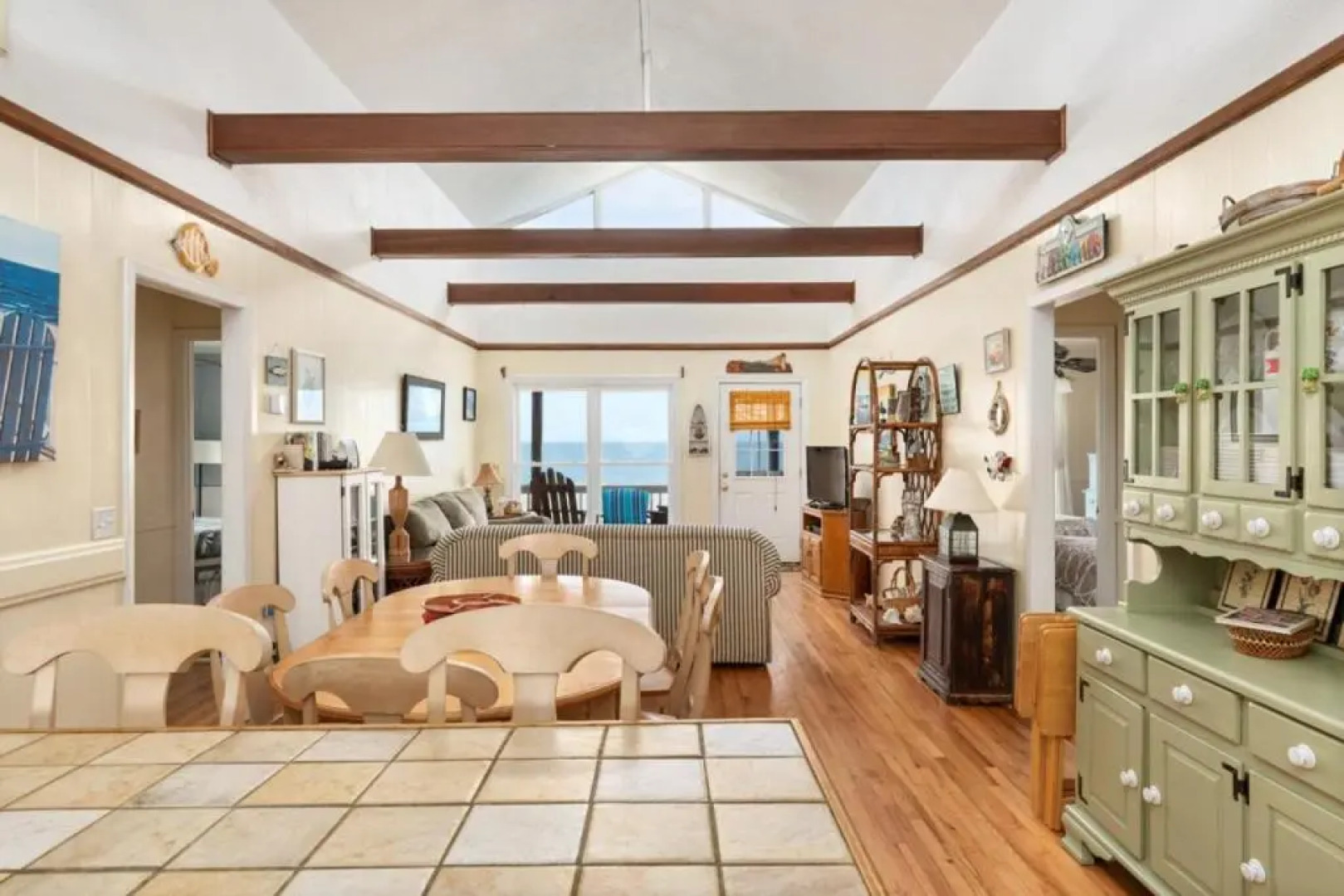 A Summer Fling by Oak Island Accommodations