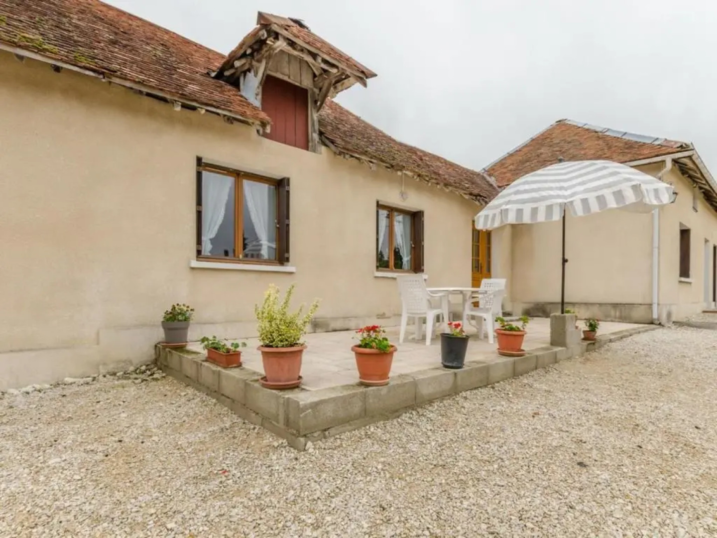 Gîte Onjon, 3 pièces, 4 personnes - FR-1-543-74