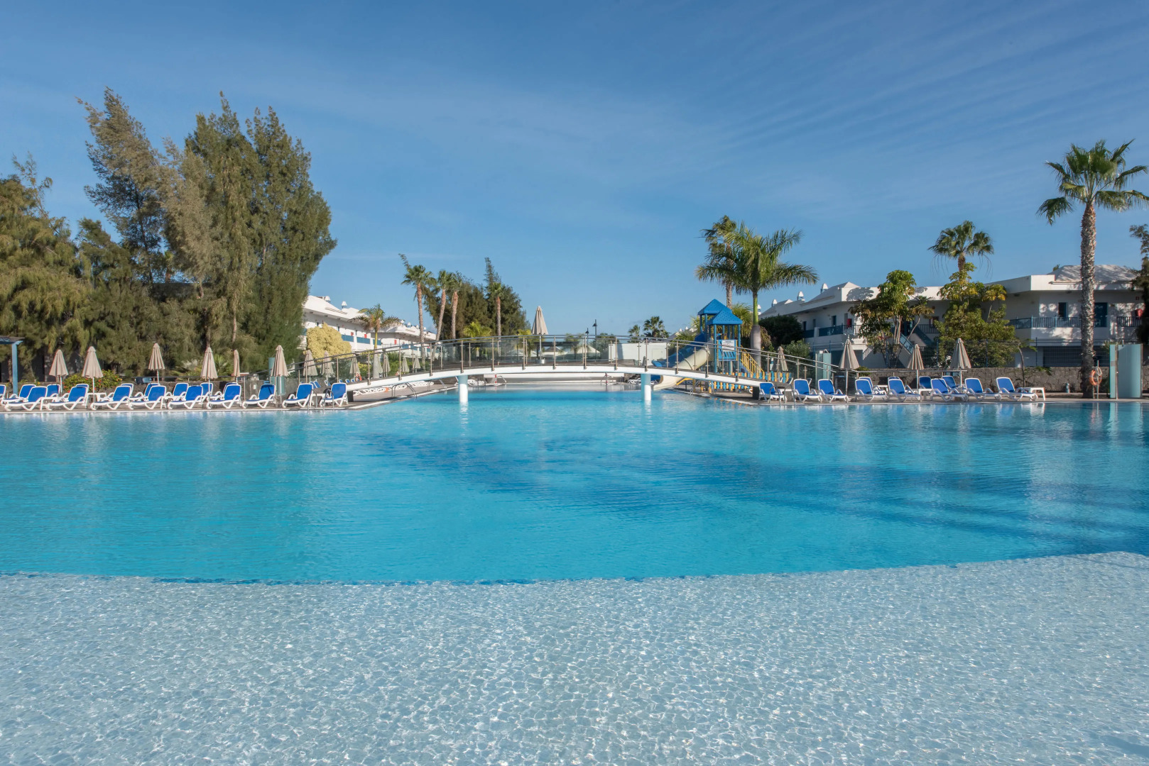 Отель THB Tropical Island Aparthotel