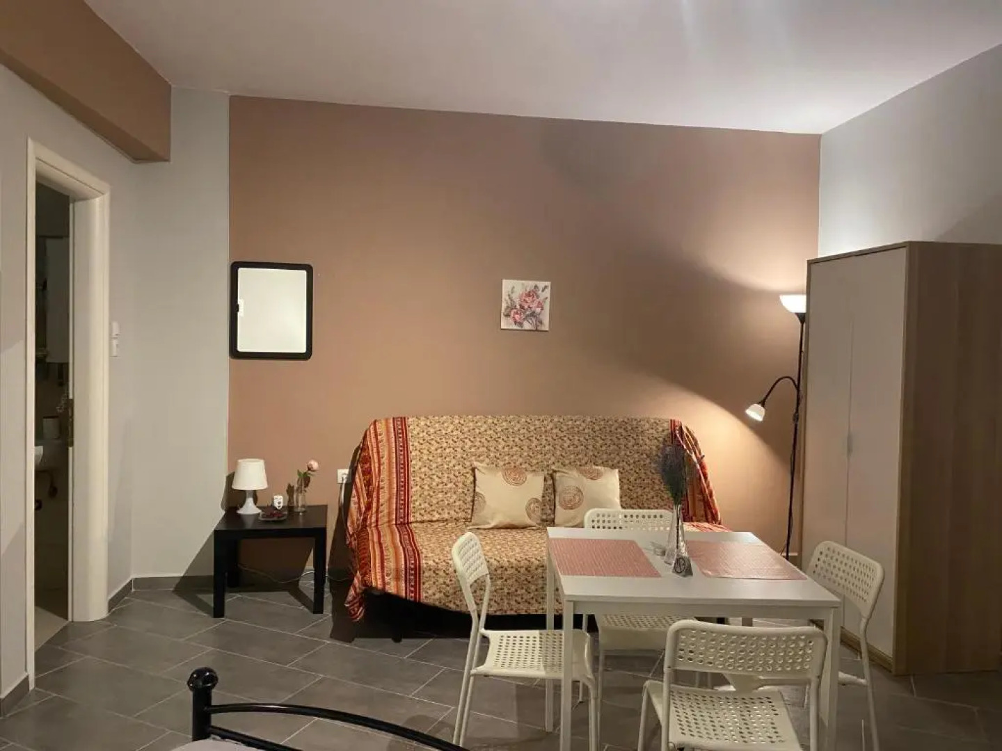 Tsatsoni - Anastasiou Studios