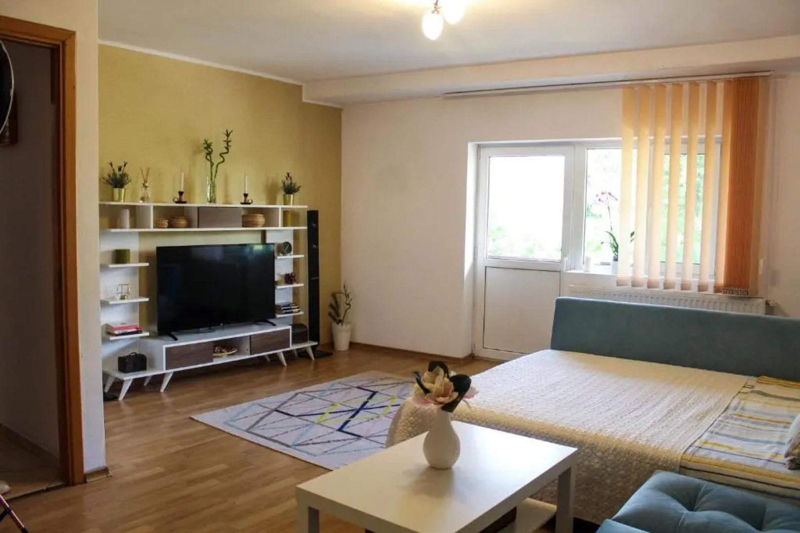 Collosal Apartment with Garden