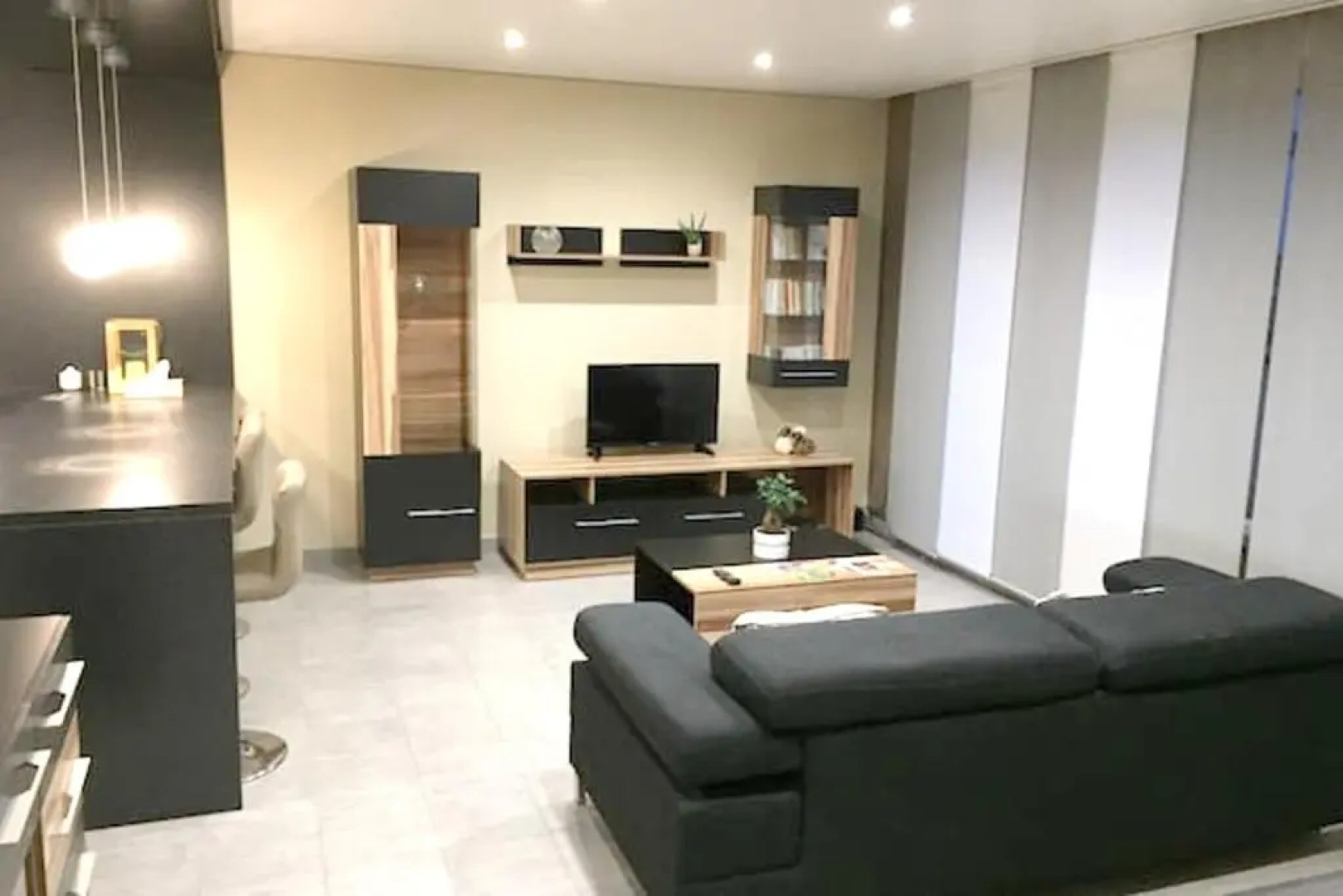 Appartement de 2 chambres avec balcon et wifi a Apach