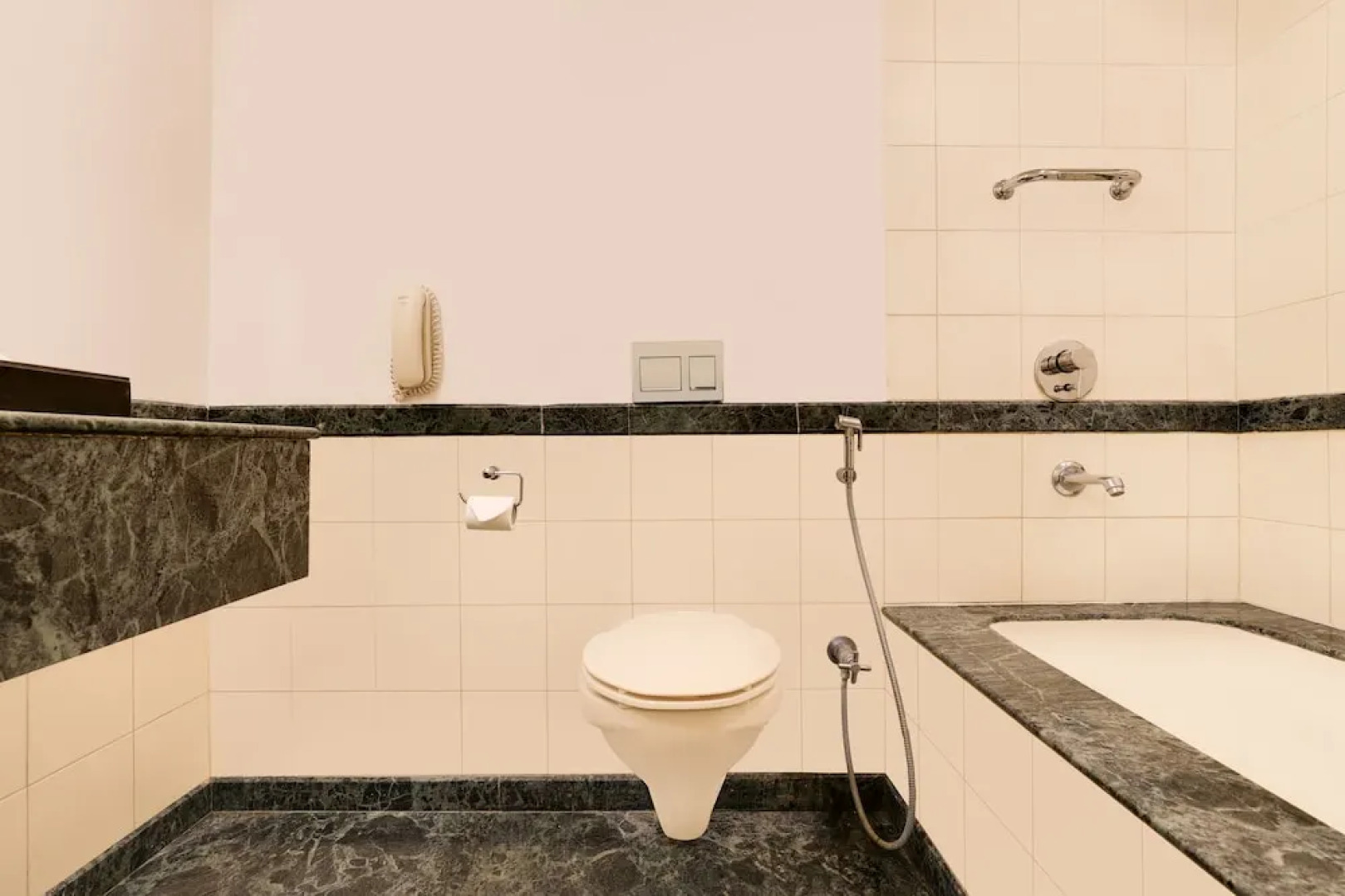 Lemon Tree Hotel Indore