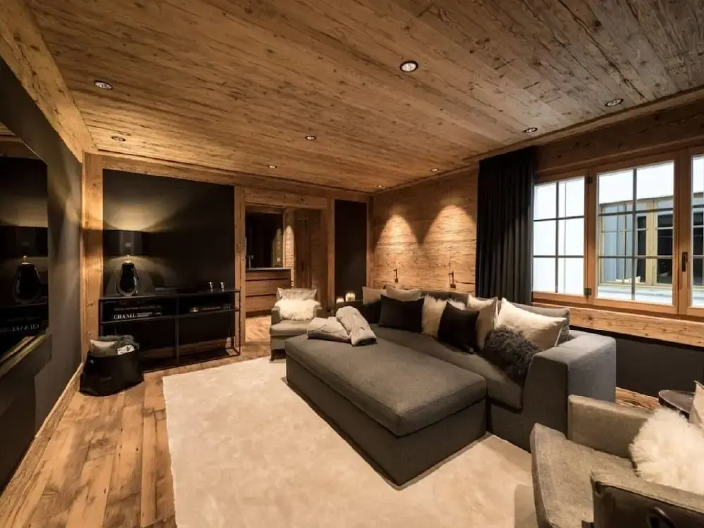 Spacious Chalet With Private Pool
