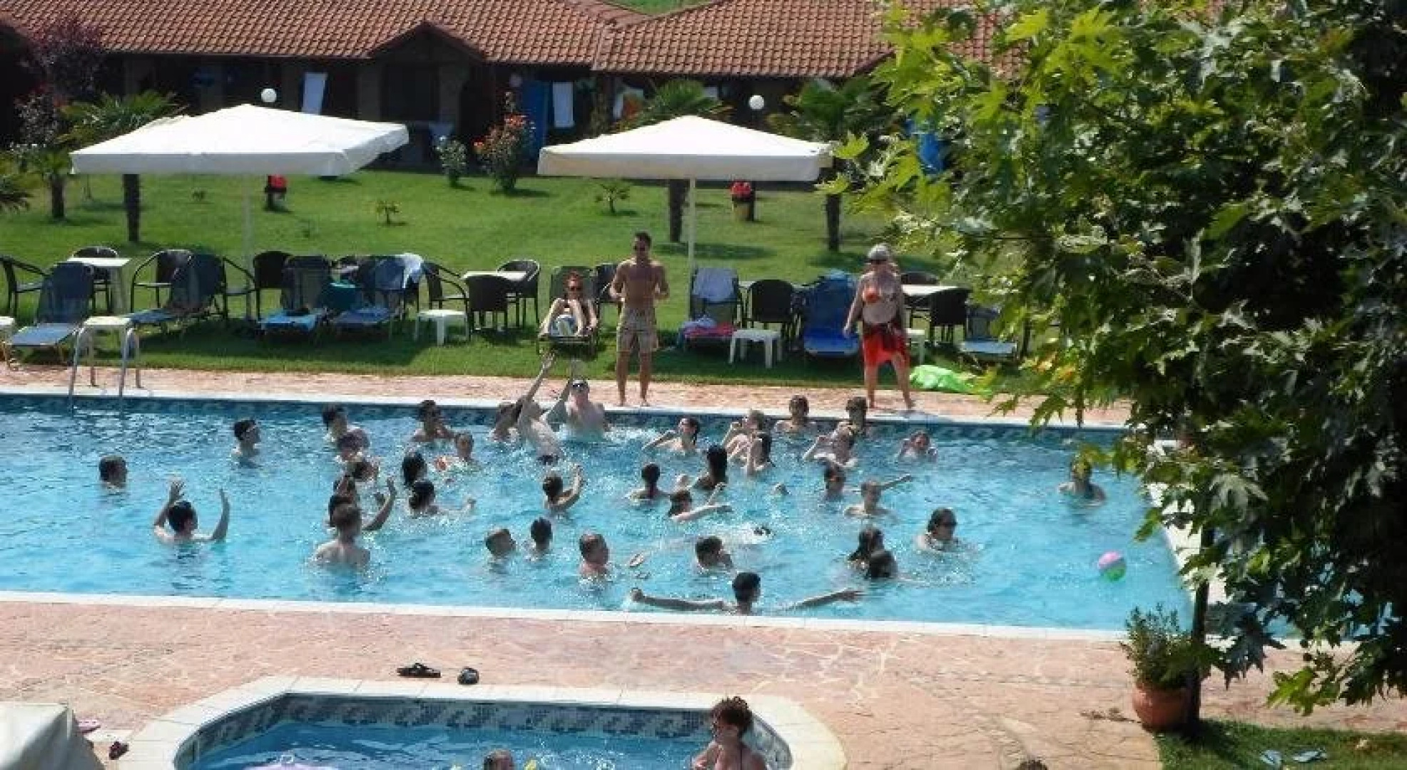 Denis Hotel and Bungalows