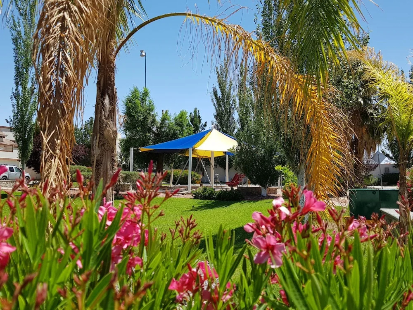 Residencia a 100 mts del consulado