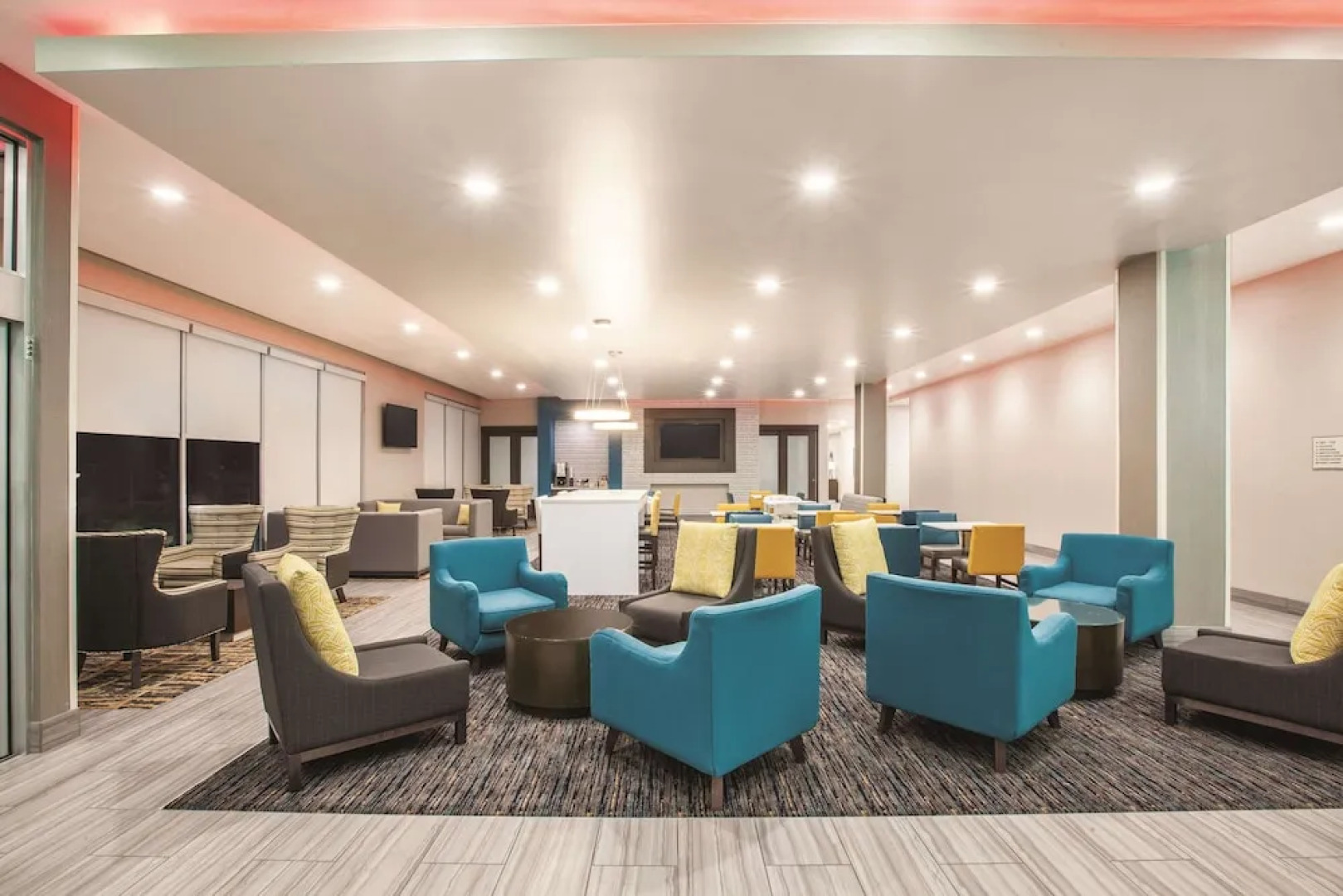 La Quinta Inn & Suites Tulsa Broken Arrow