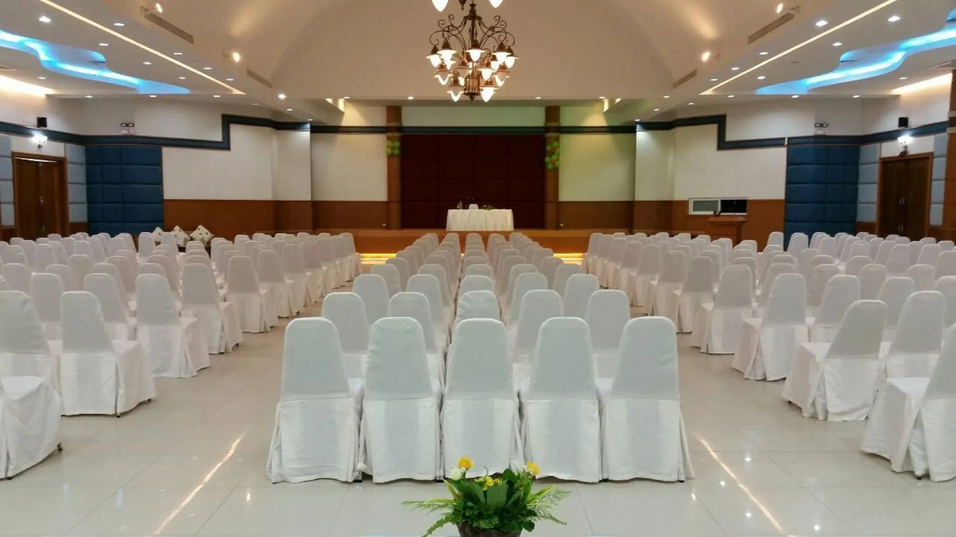 Chaolao Tosang Beach Hotel