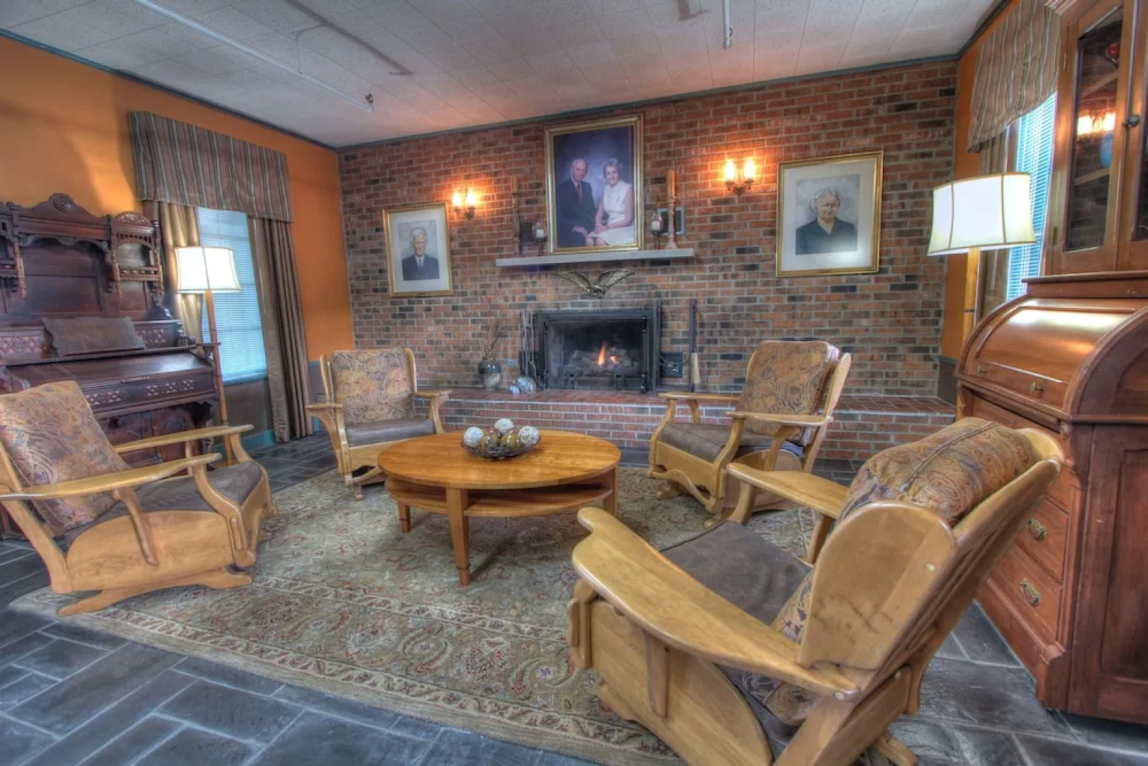 The Historic Gatlinburg Inn