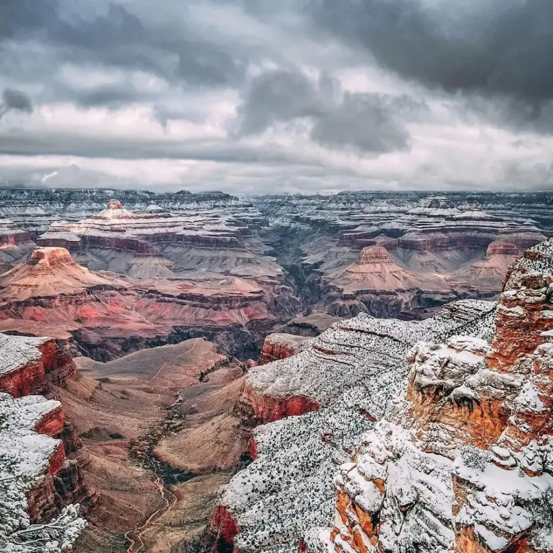 Spacious 4BR Home Near Grand Canyon Sleeps 10