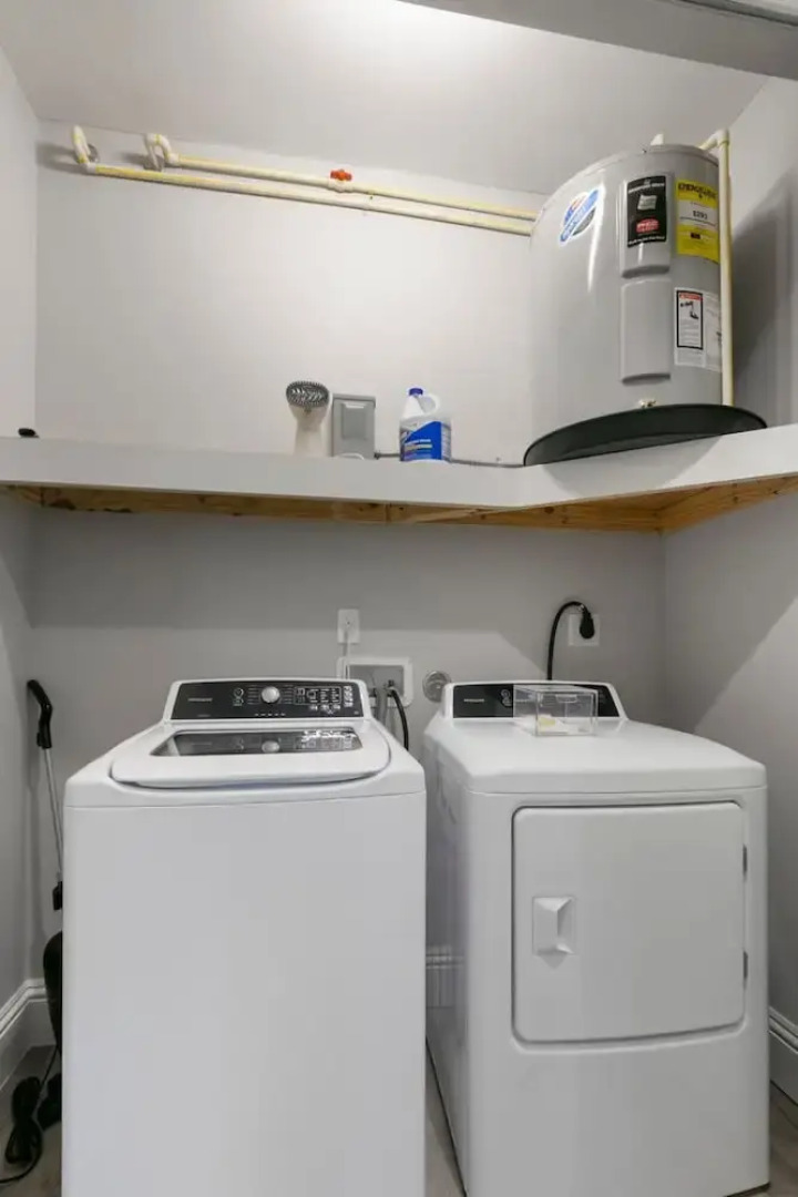 Canopy Cove Stunning 2BR Apt Heart of Downtown