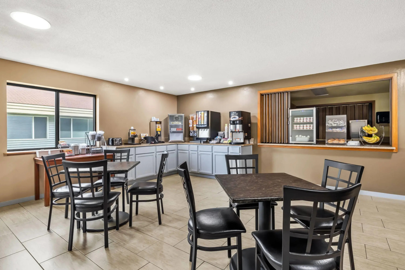 Super 8 by Wyndham La Crosse