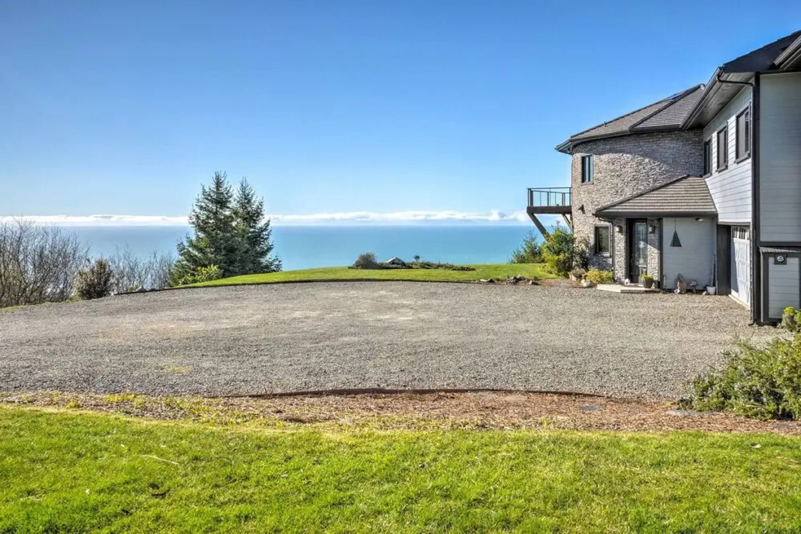 Stunning 360 Ocean Views, Near Redwoods NP!