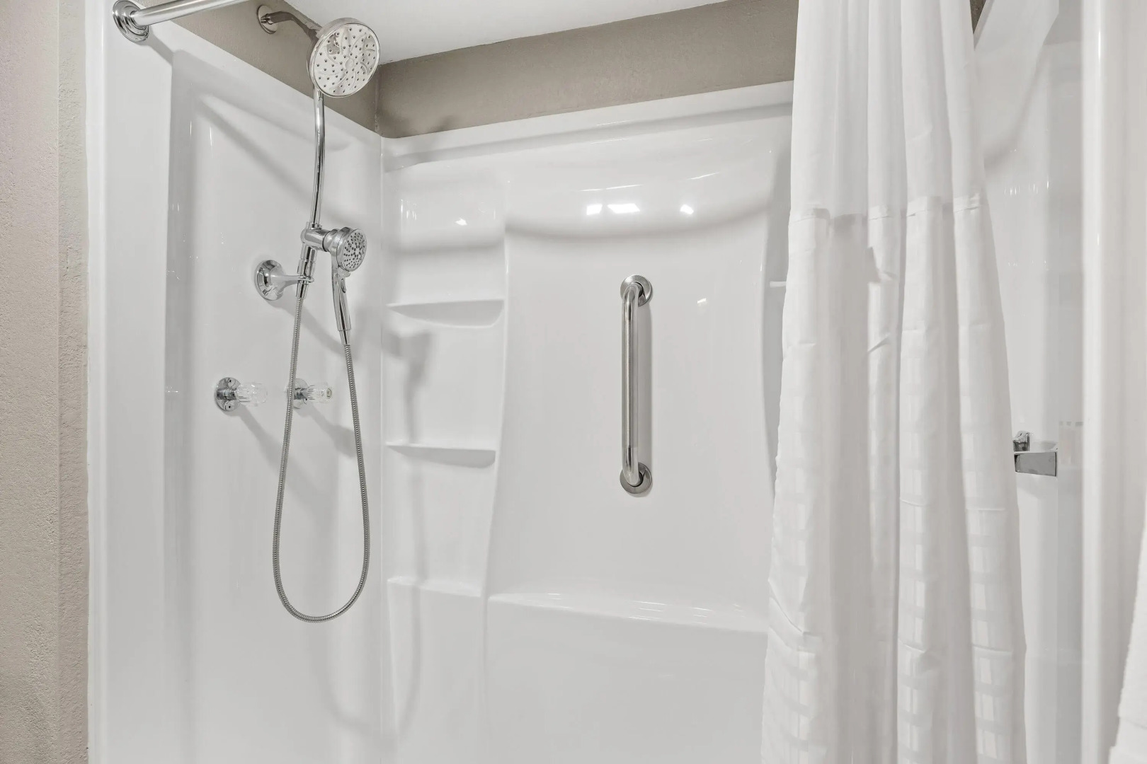 Super 8 by Wyndham Harrison AR