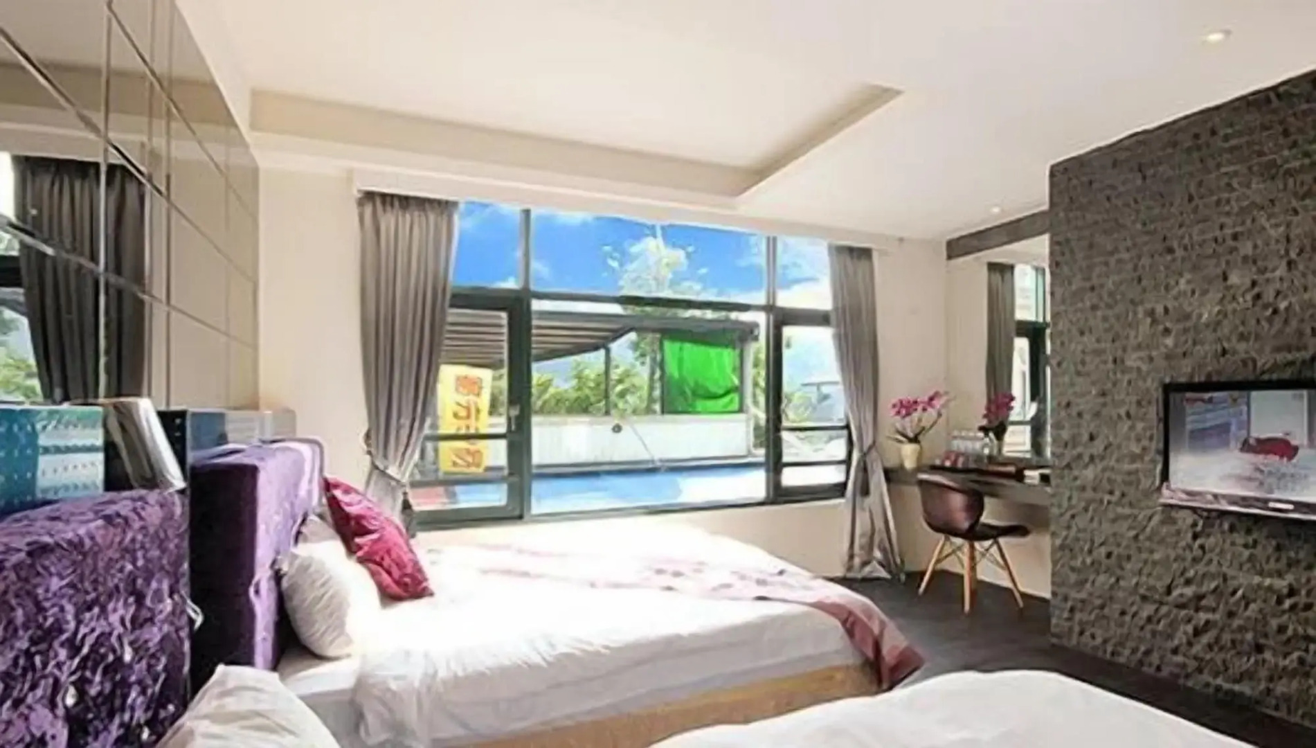 Shuian Lakeside Hotel