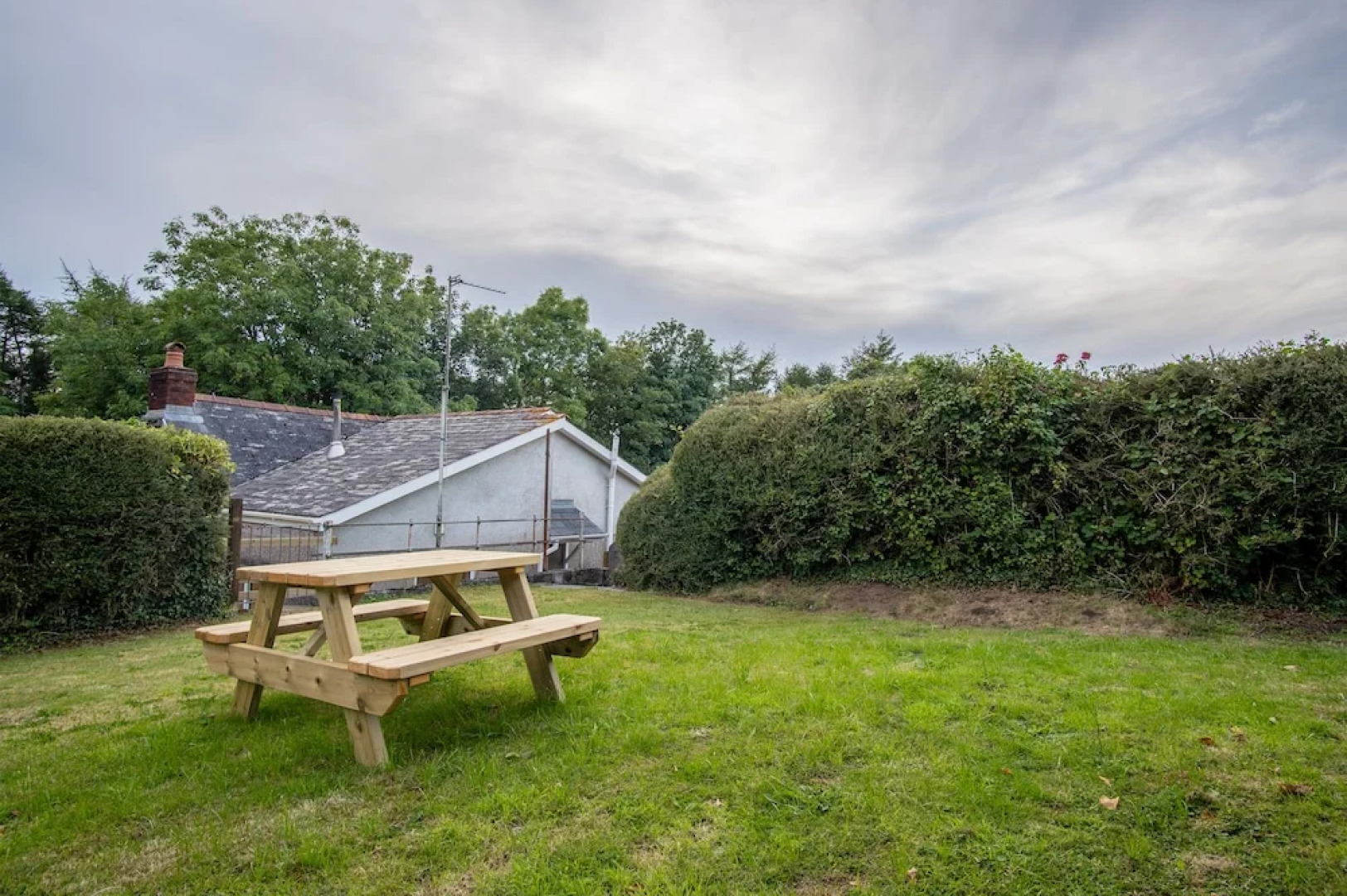 Holloway - 2 Bedroom Cottage - Stepaside