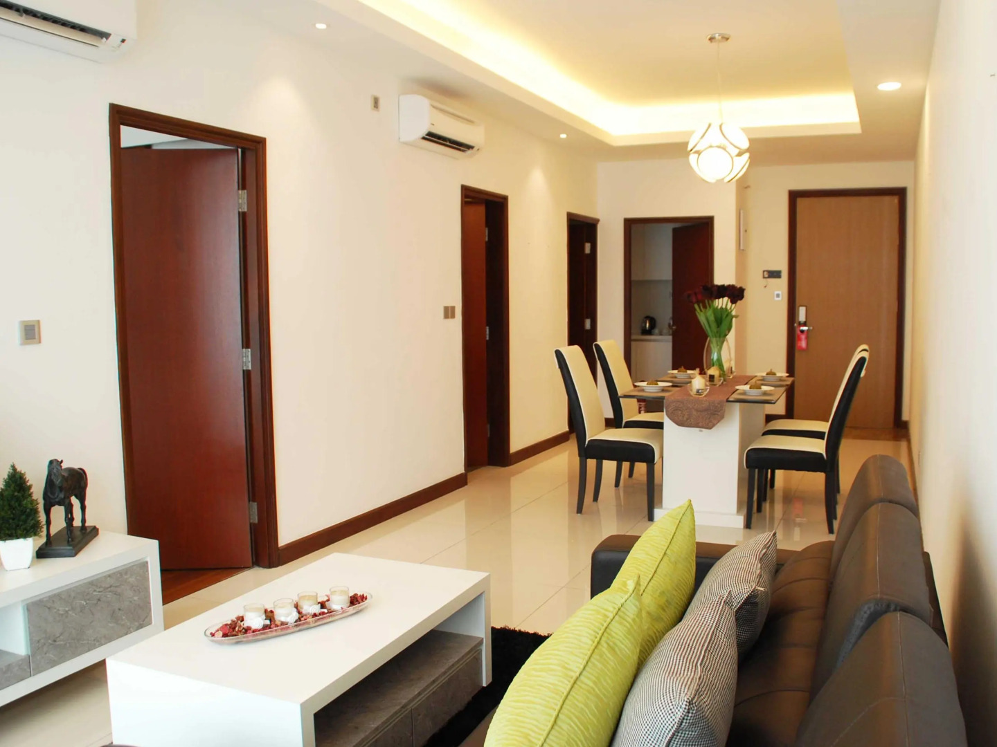 Paragon Serviced Suites @ Straits View