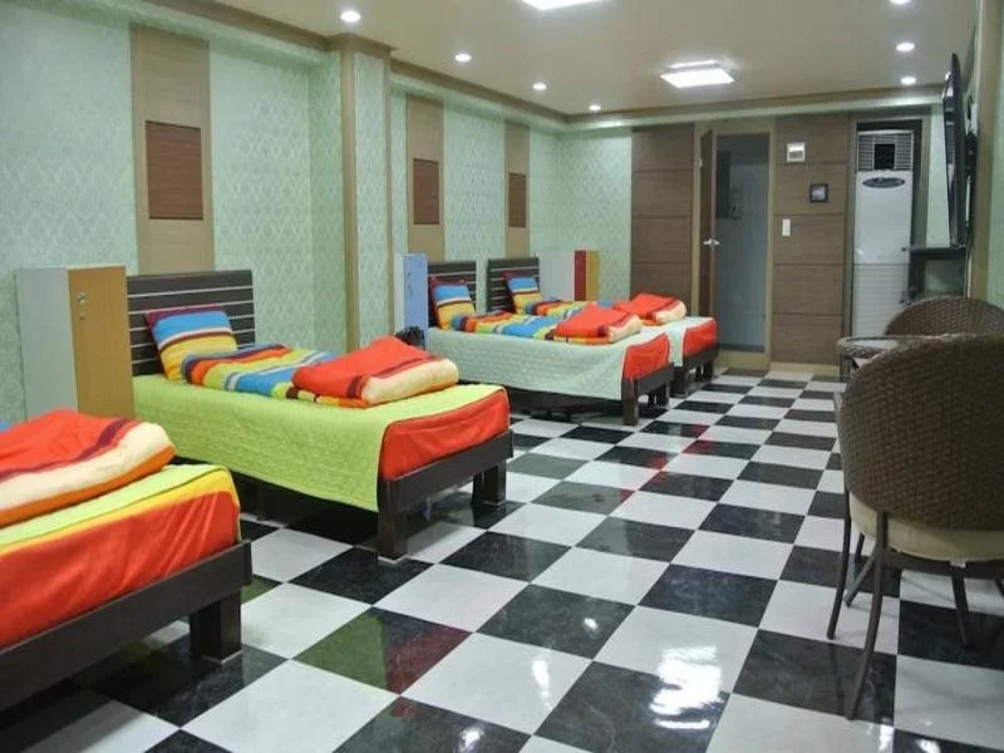 Paldogangsan Guesthouse