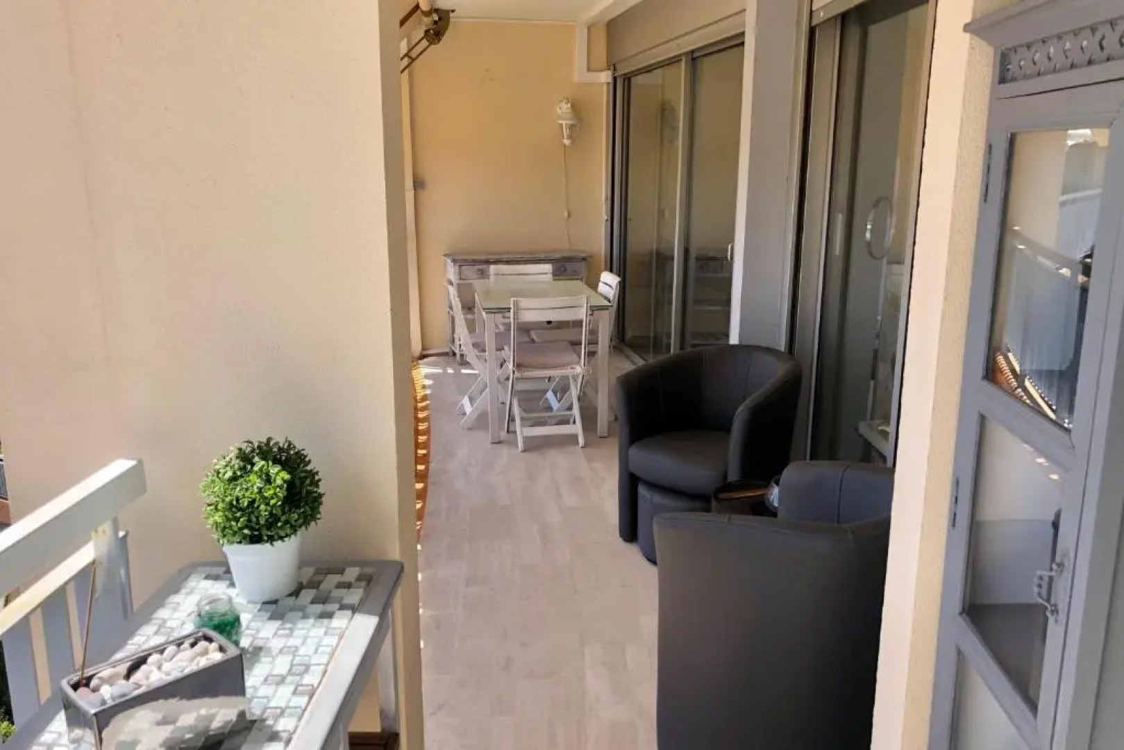 Nice 57 M In A Quiet Residence With Pool