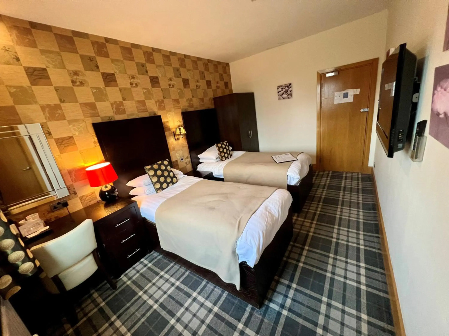 Inn On The Prom Hotel