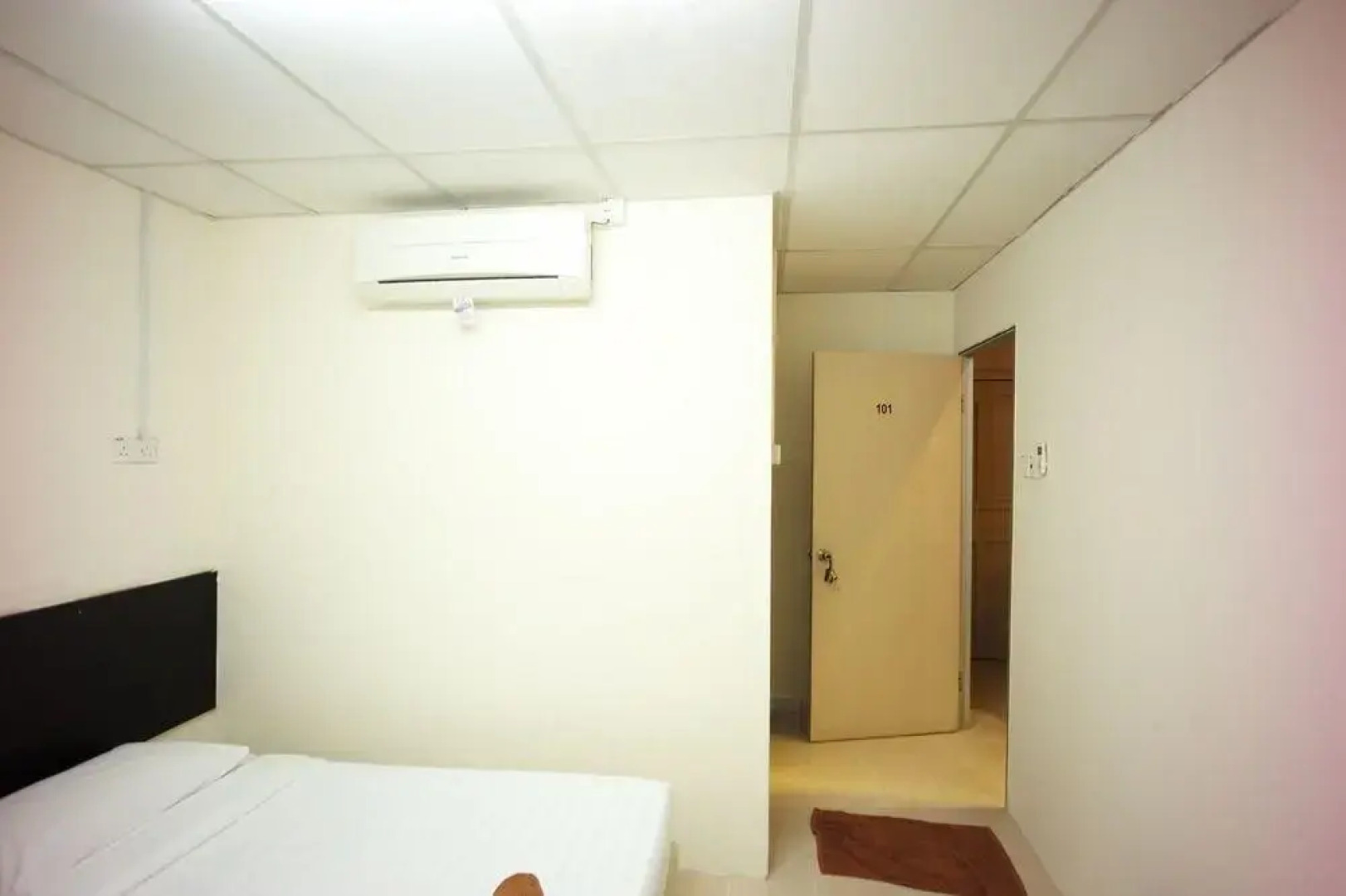 LE LODGE MANSION by Le Lodge